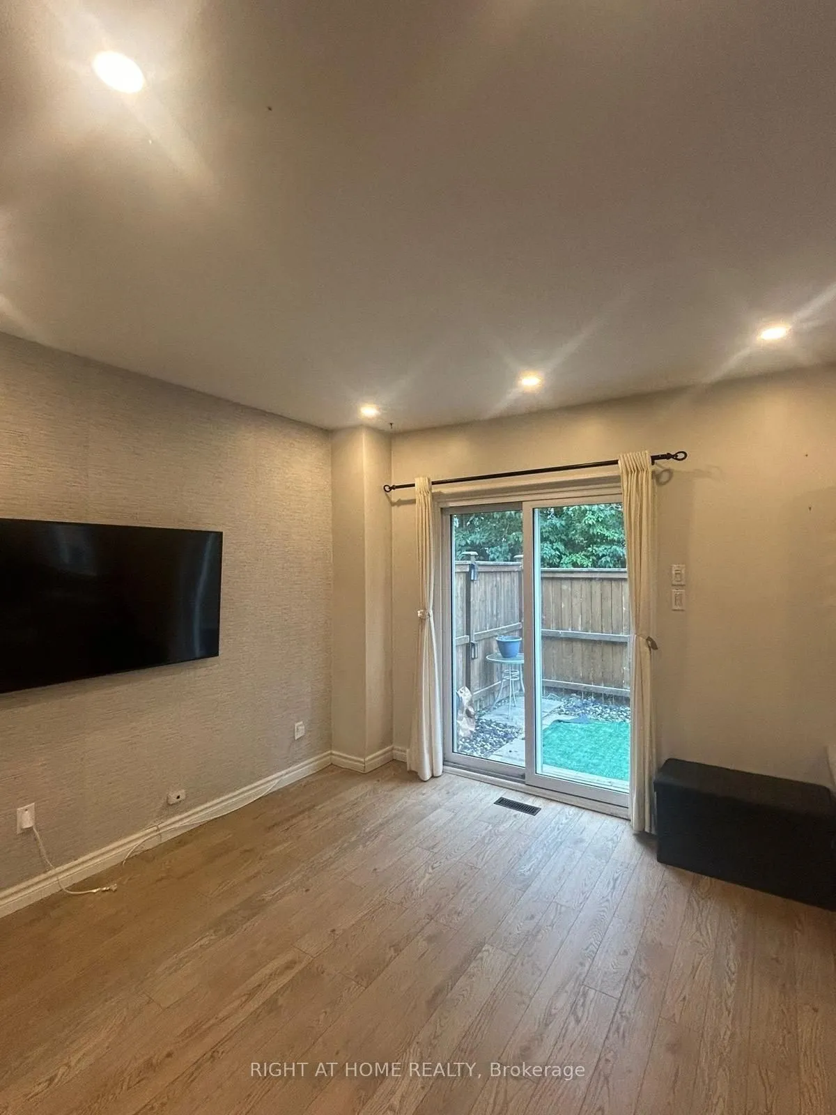 1294 Guelph Line, #3