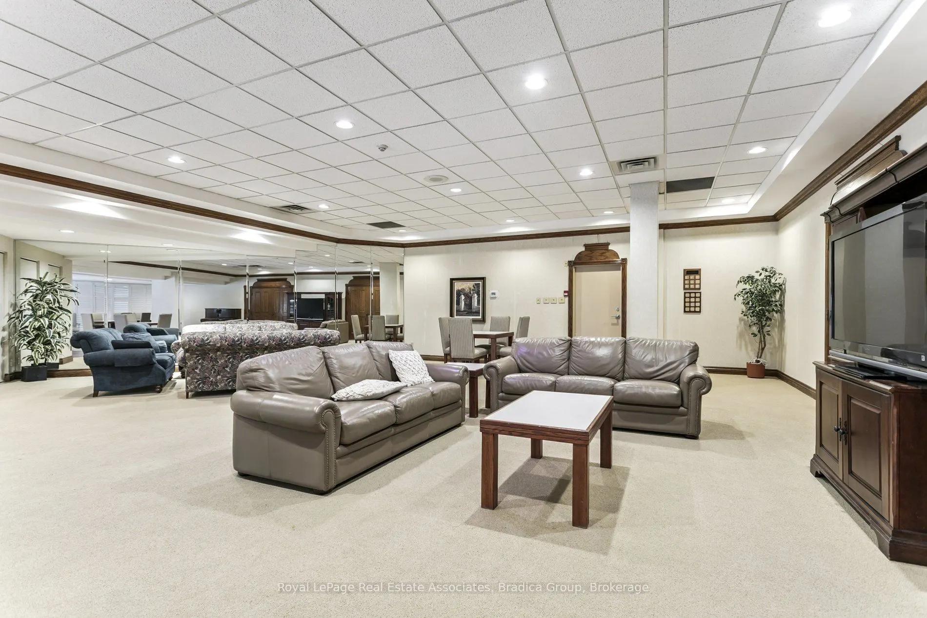 1905 Pilgrims Way, #301