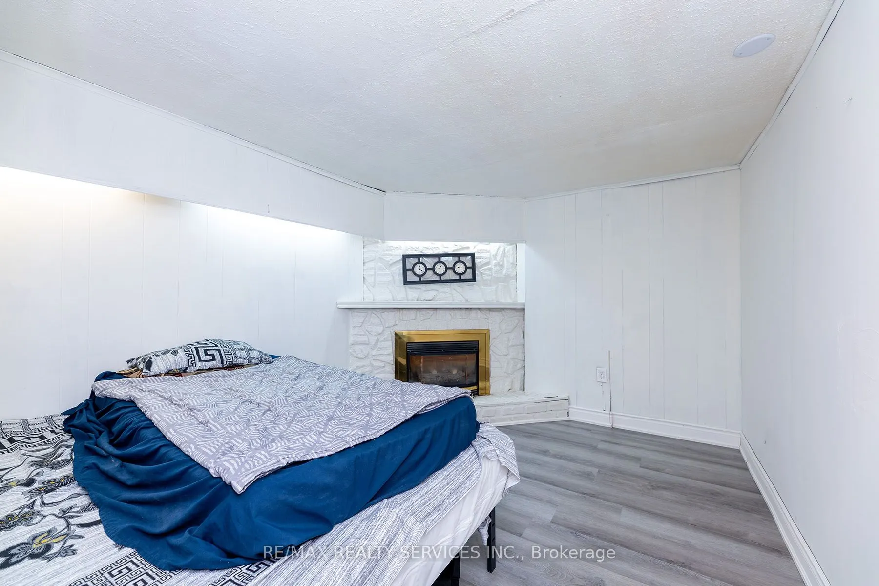 1306 Guelph Line, #Unit 3