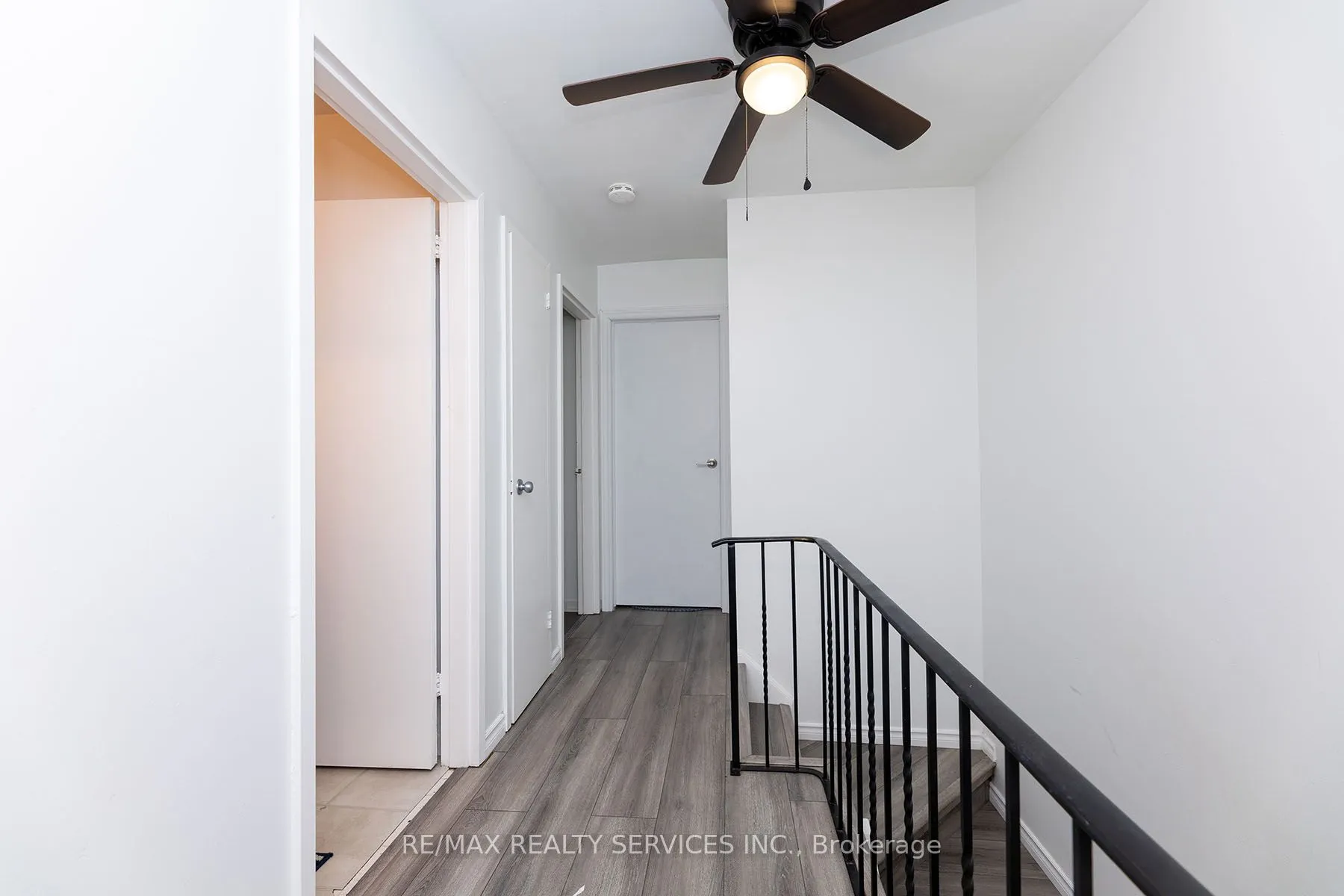 1306 Guelph Line, #Unit 3