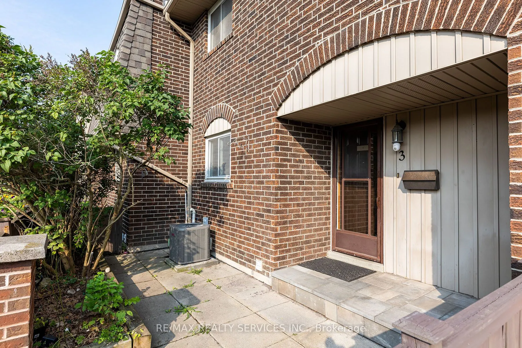 1306 Guelph Line, #Unit 3