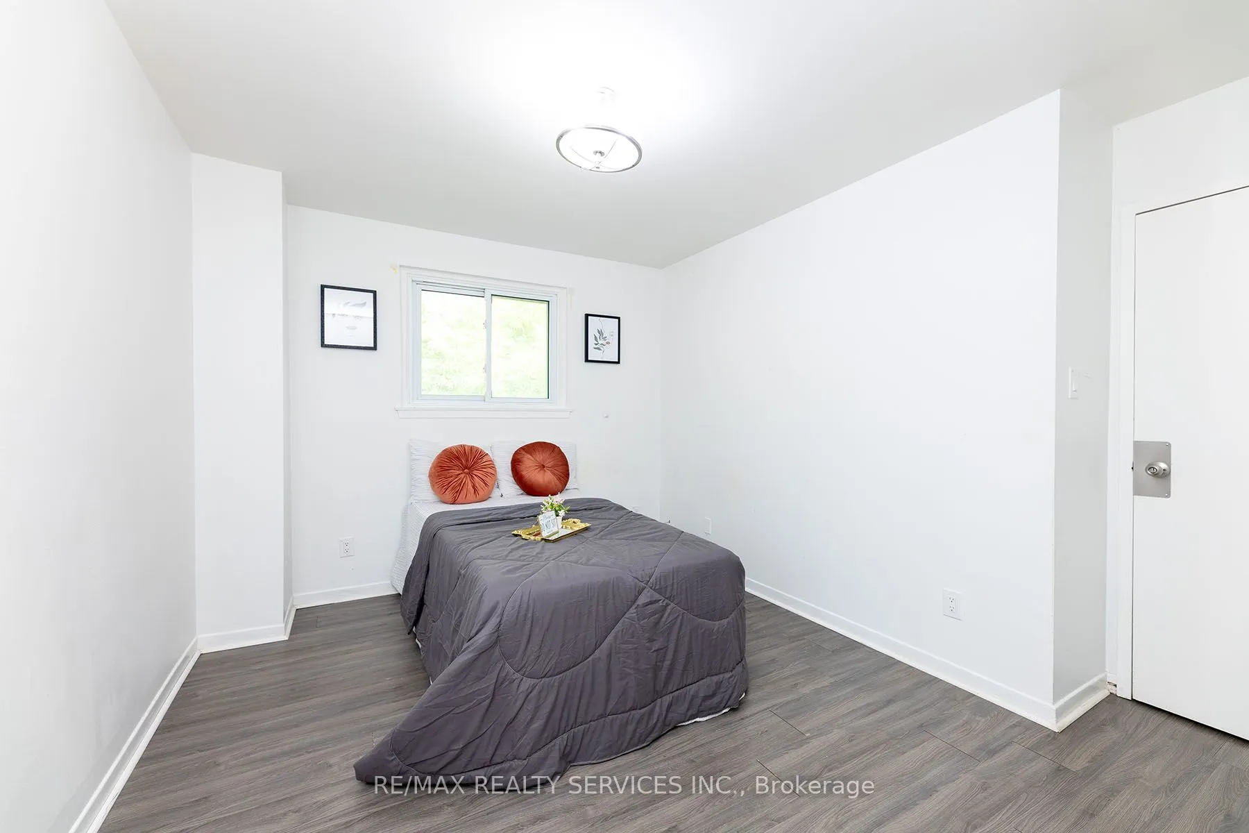 1306 Guelph Line, #Unit 3