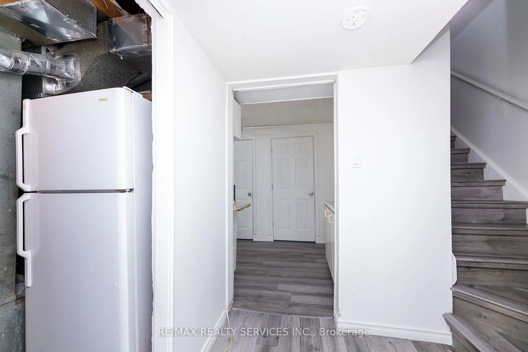 1306 Guelph Line, #Unit 3