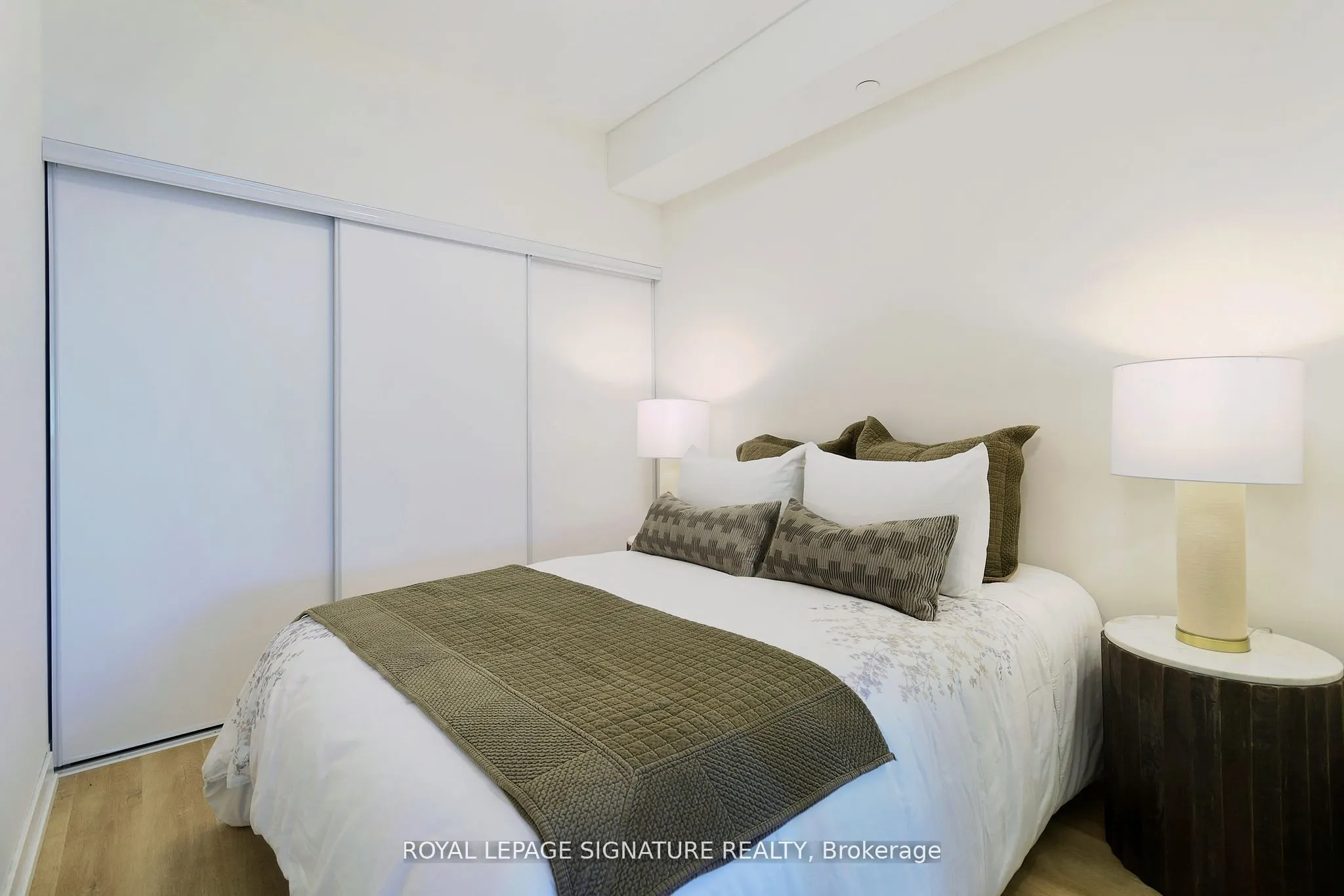 2300 St Clair Avenue N, #327