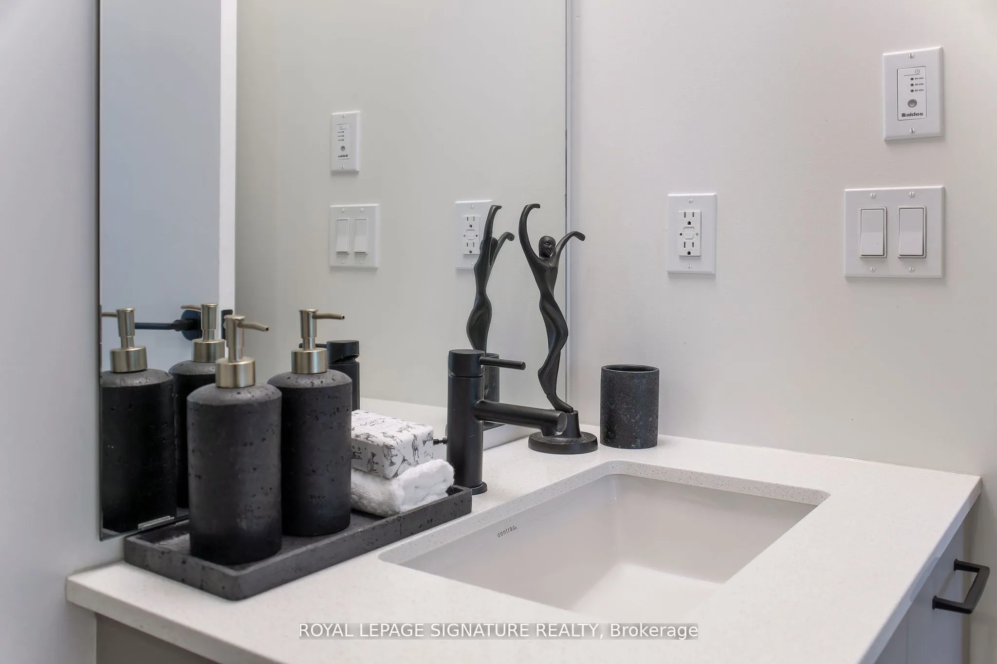 2300 St Clair Avenue N, #327