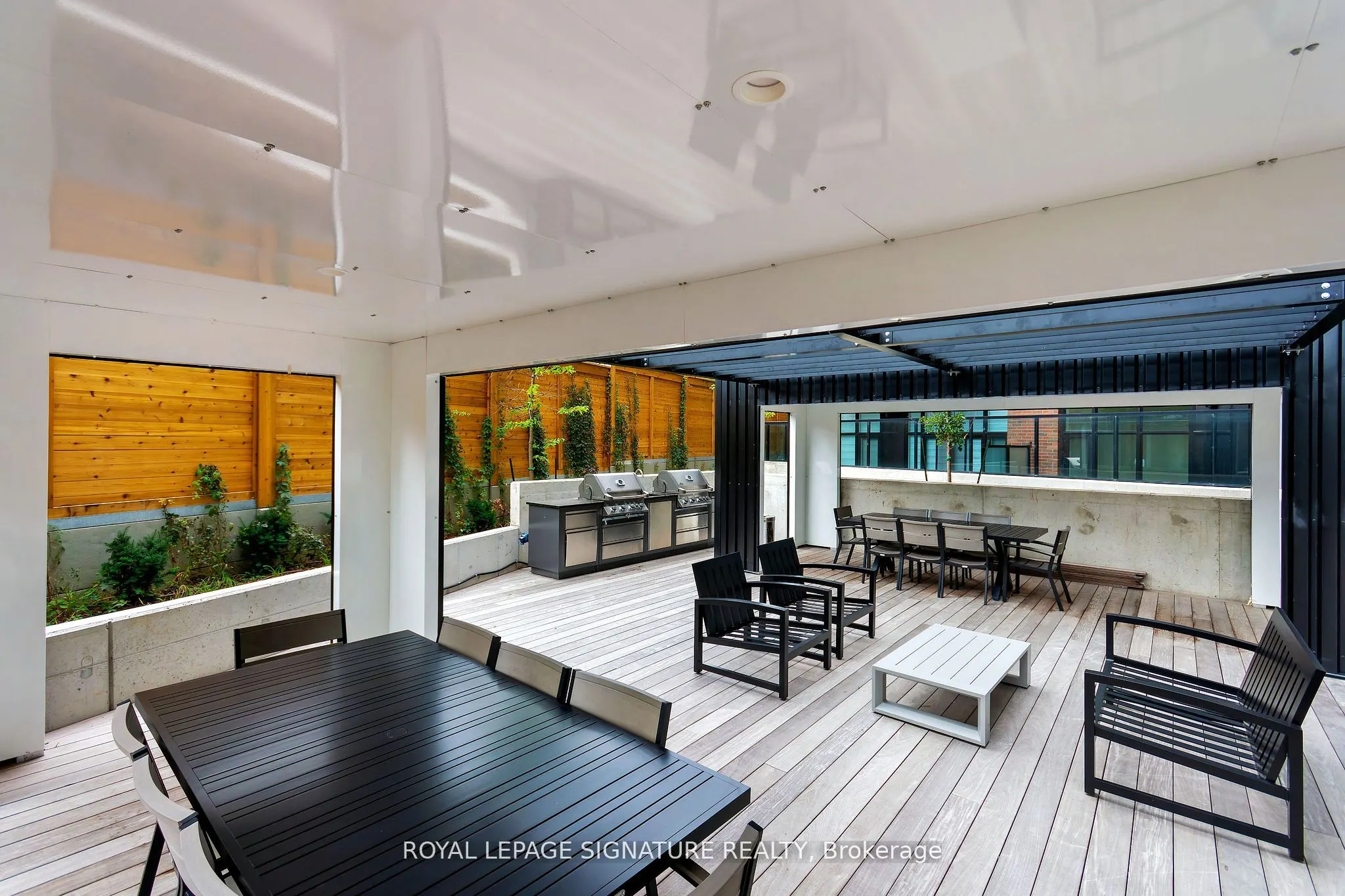 2300 St Clair Avenue N, #327