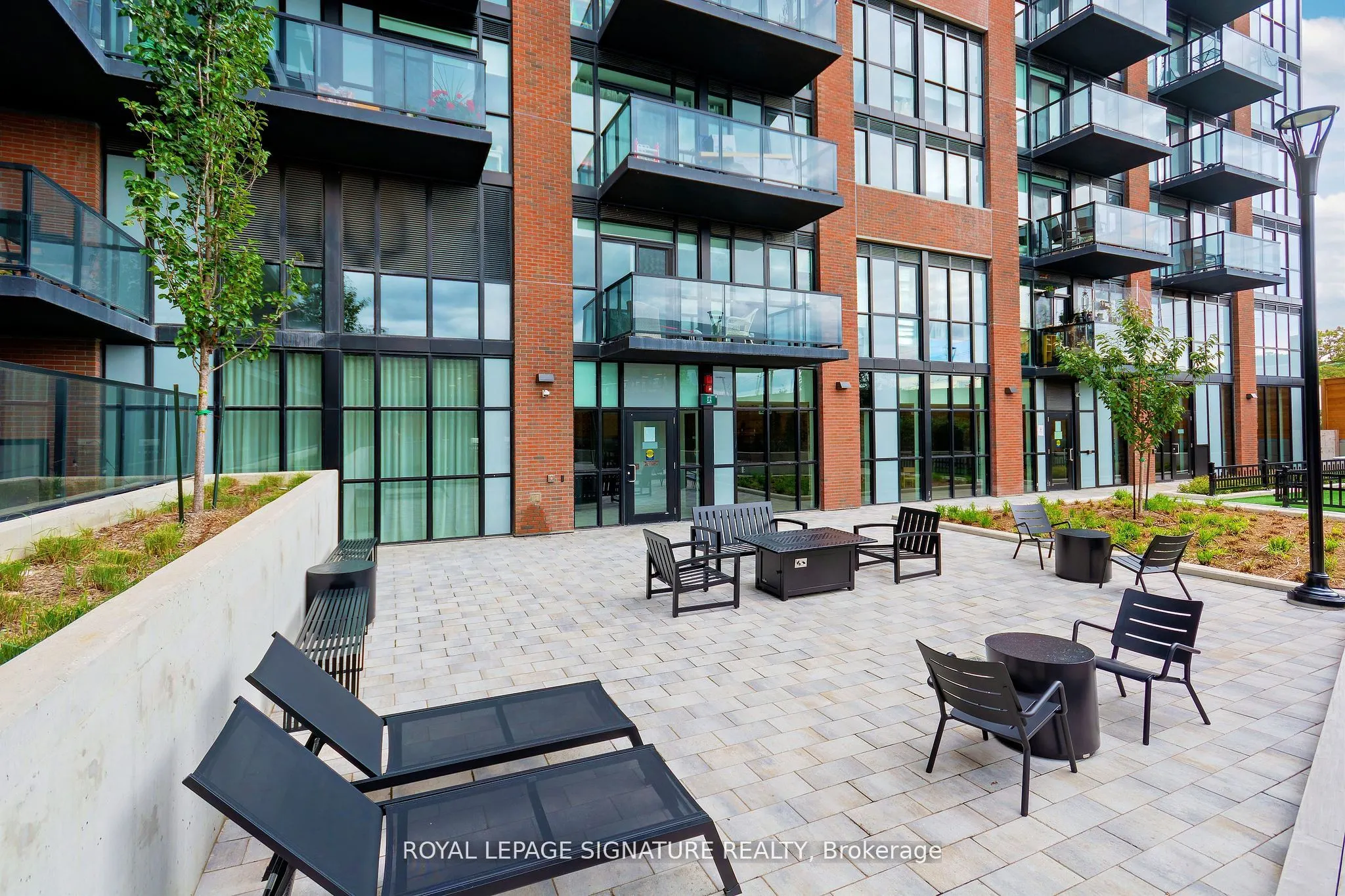 2300 St Clair Avenue N, #327