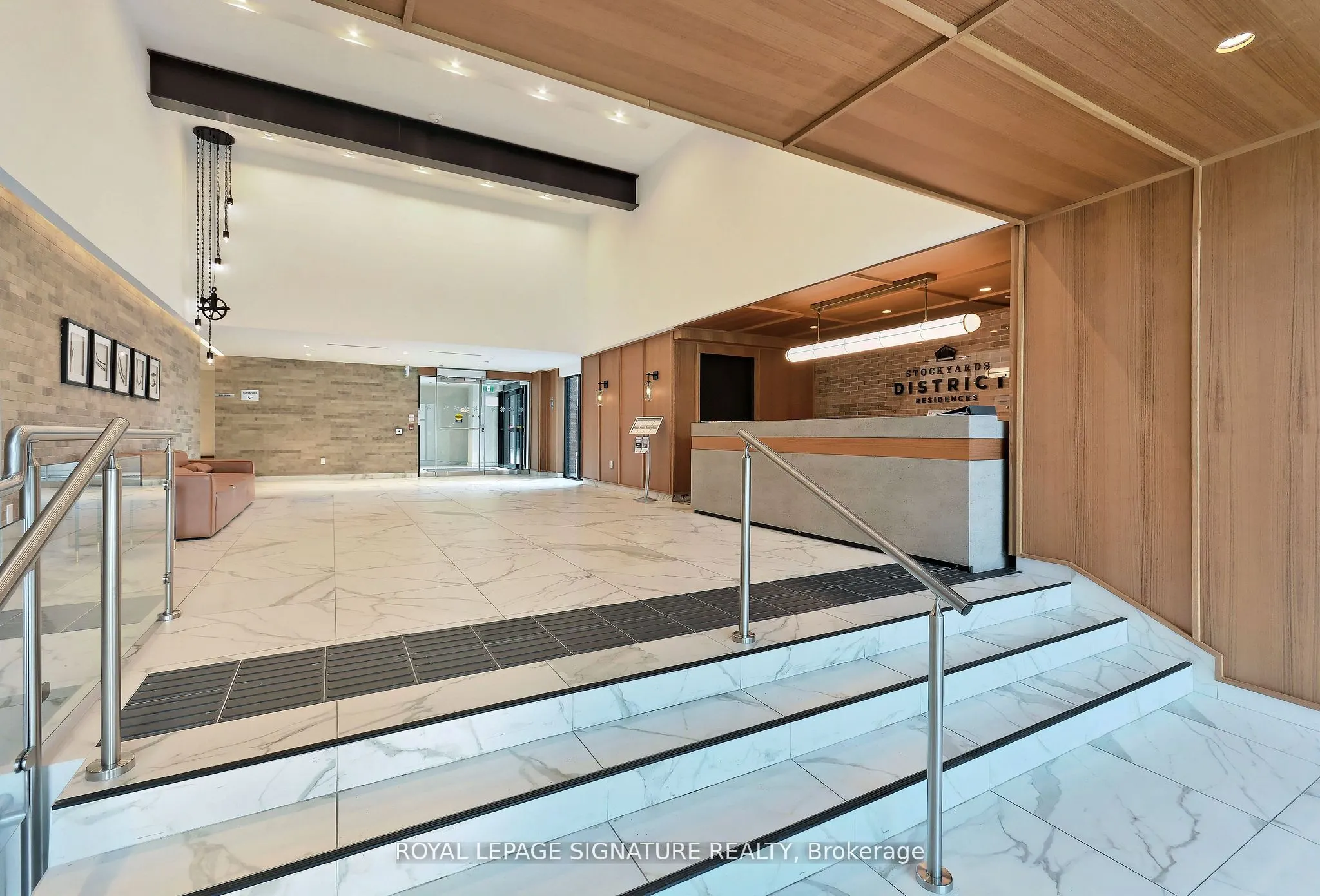 2300 St Clair Avenue N, #327