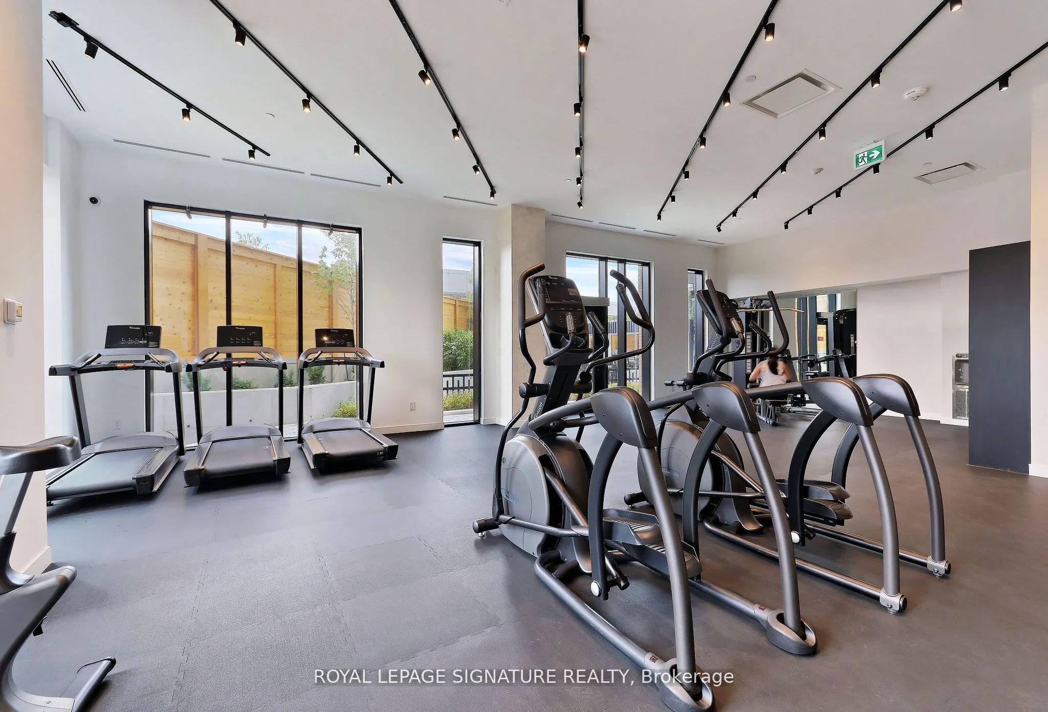 2300 St Clair Avenue N, #327