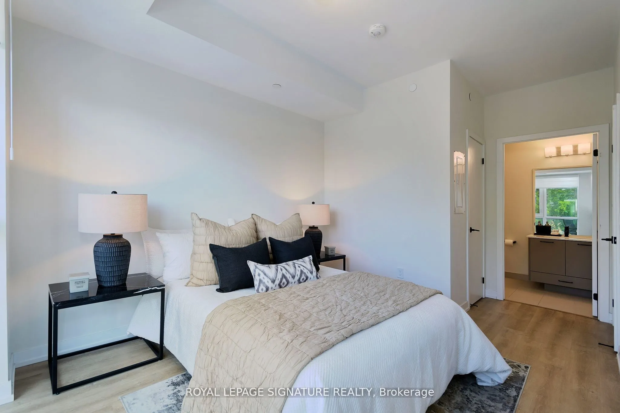 2300 St Clair Avenue N, #327