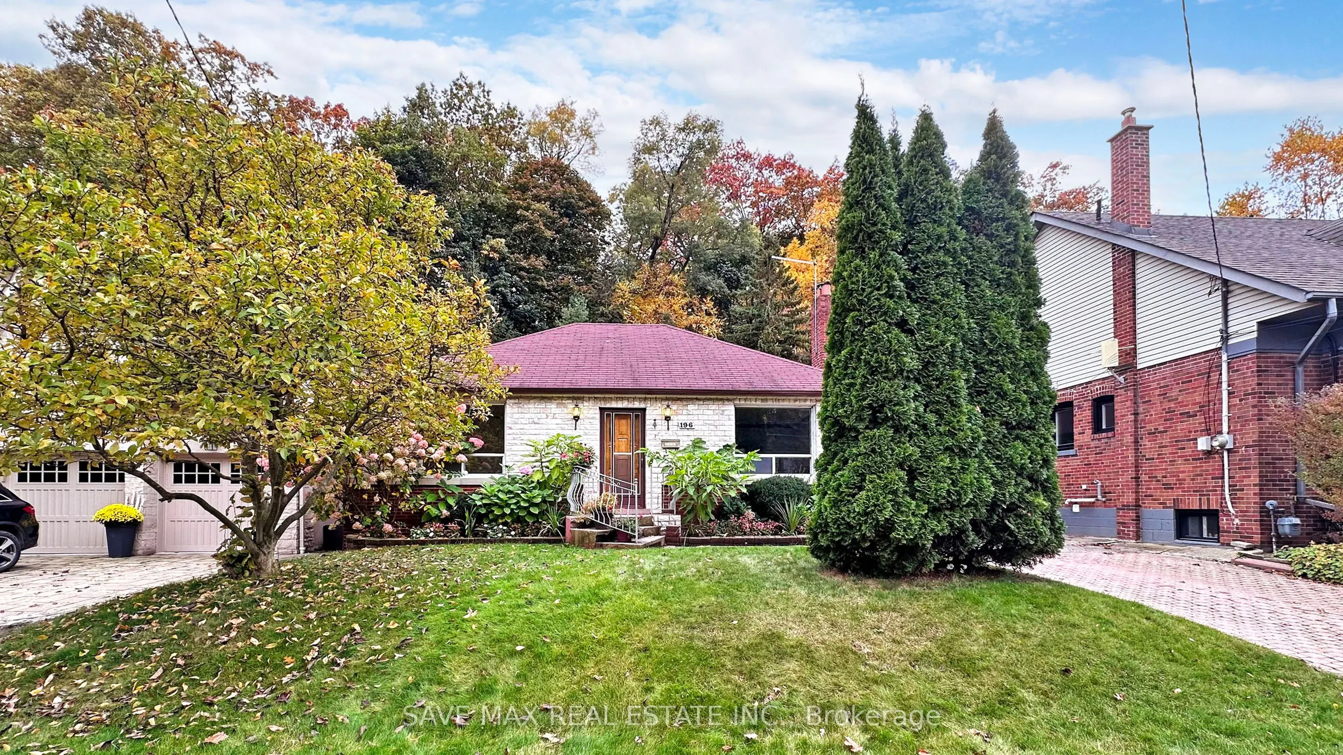 196 South Kingsway
