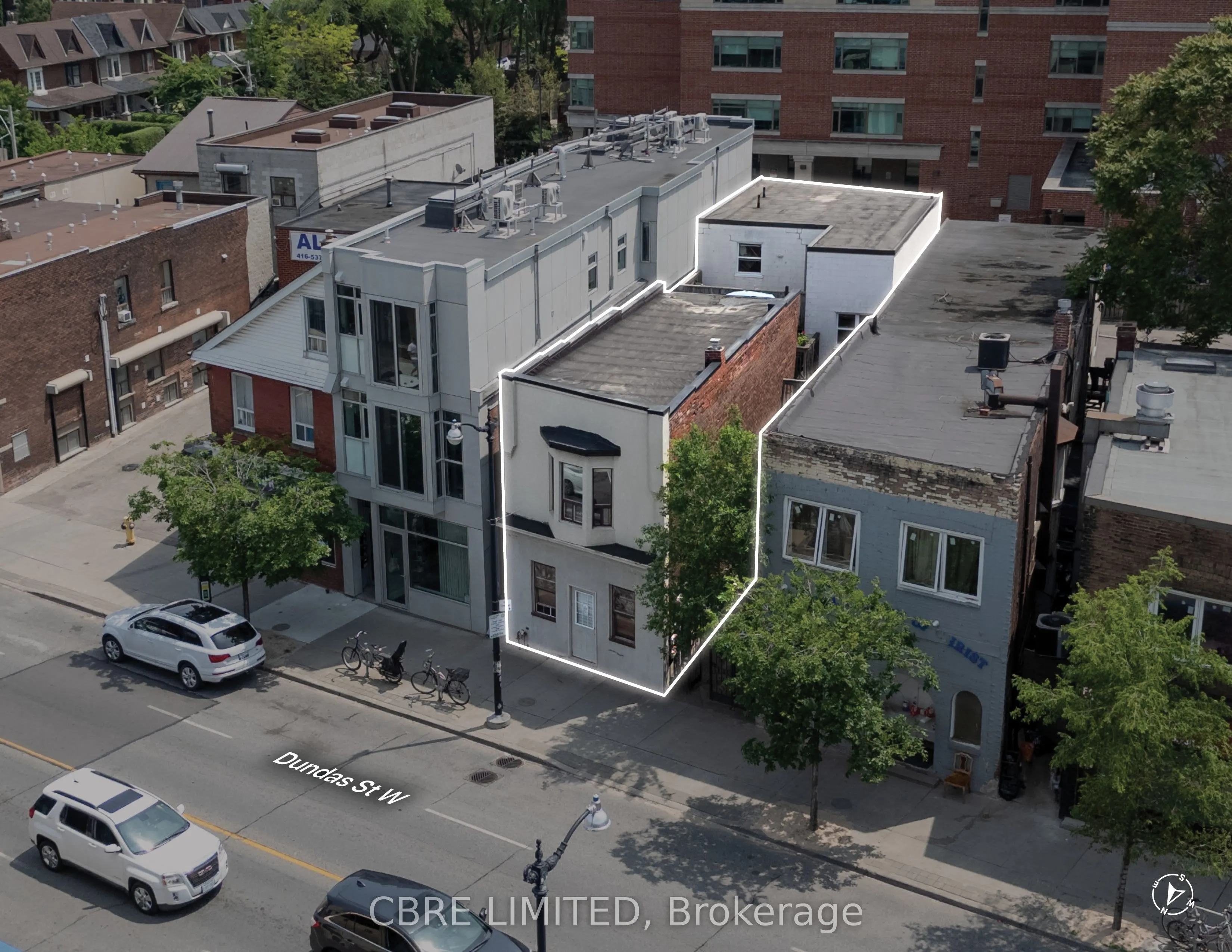 3335 Dundas Street W