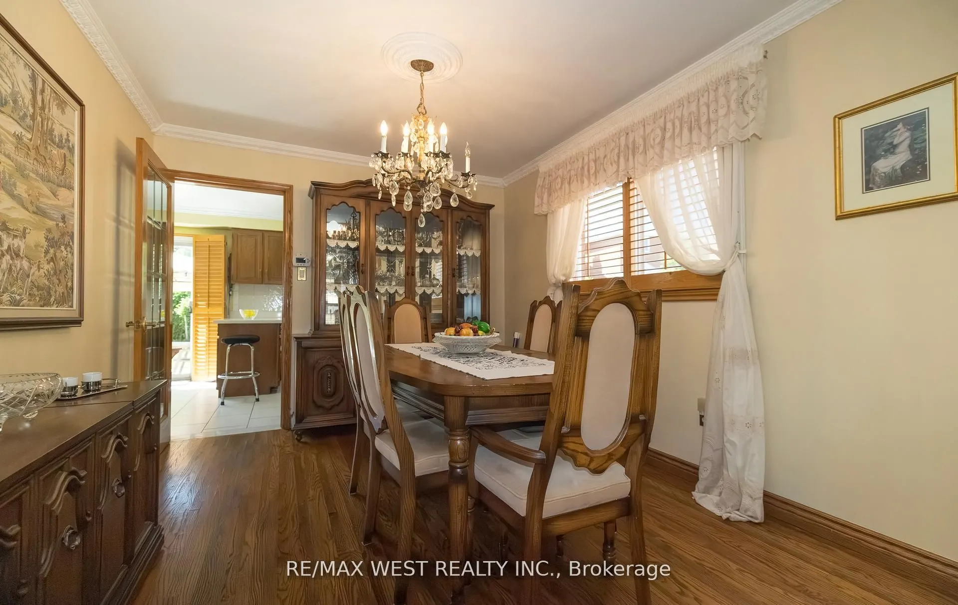 52 Amantine Crescent