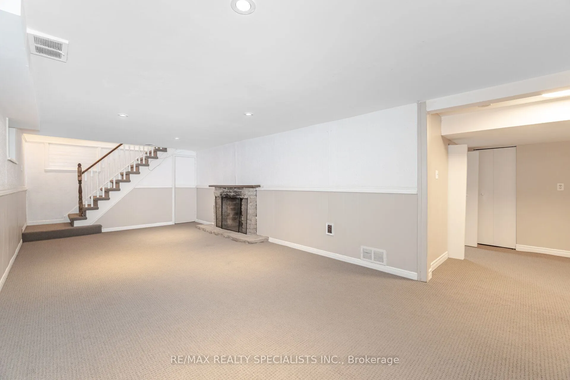 150 Oakes Drive