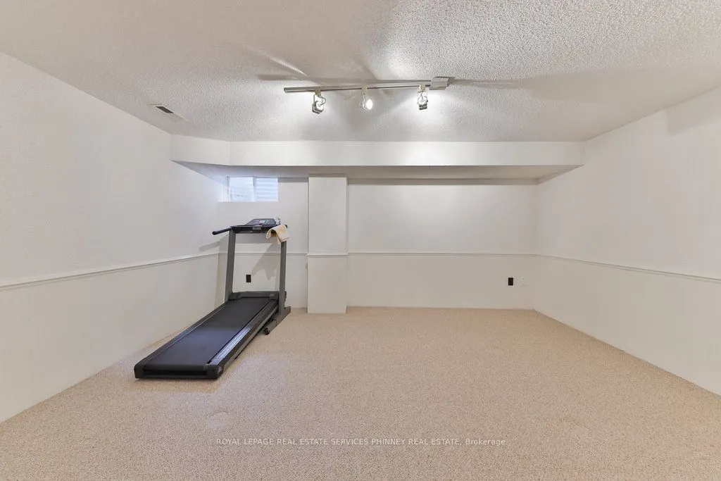 2289 Beejay Court