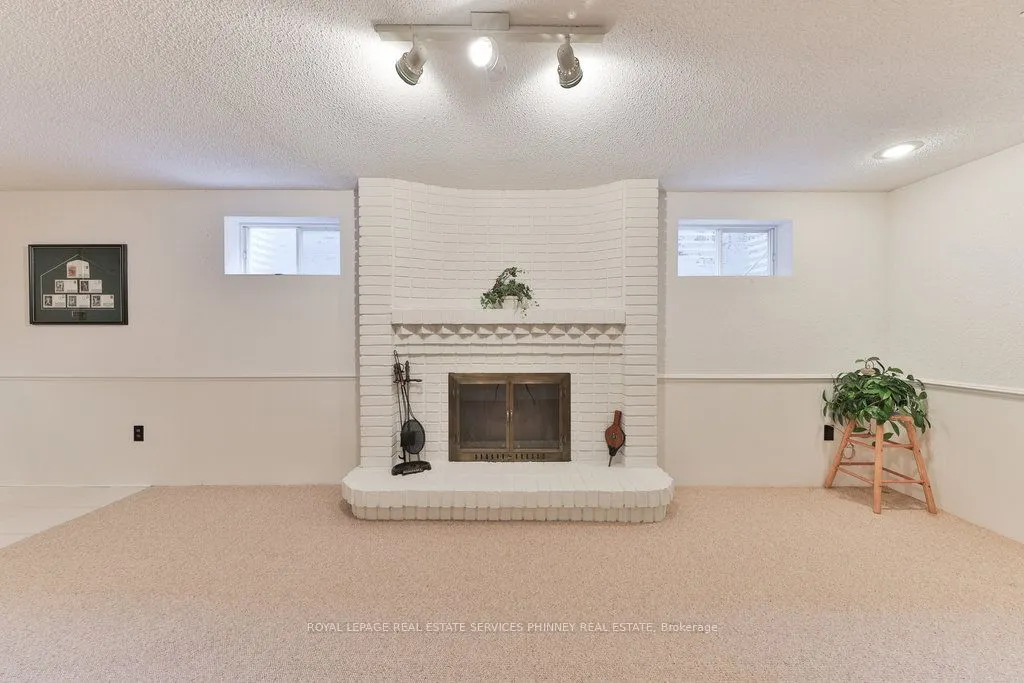 2289 Beejay Court