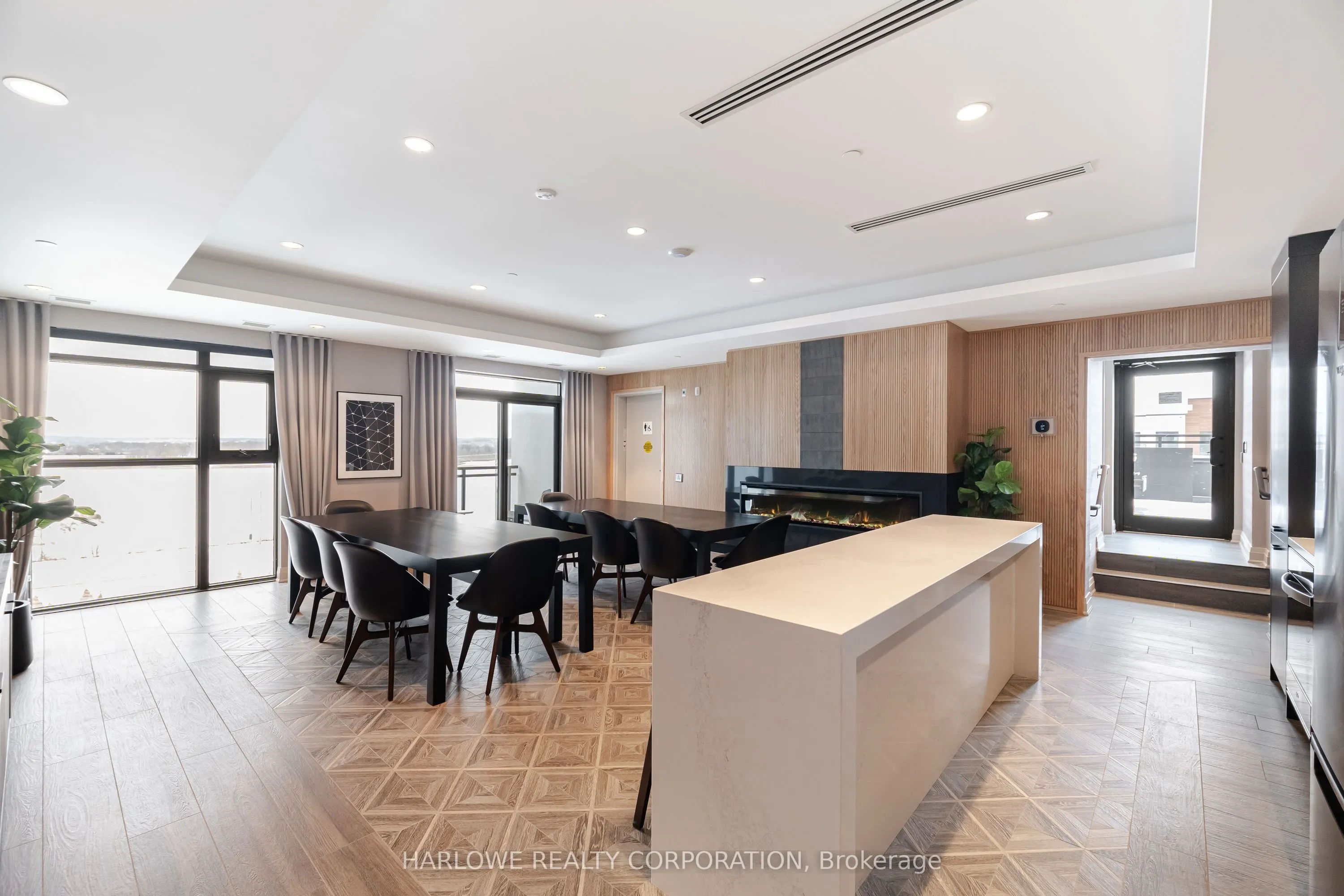 490 Gordon Krantz Avenue, #617