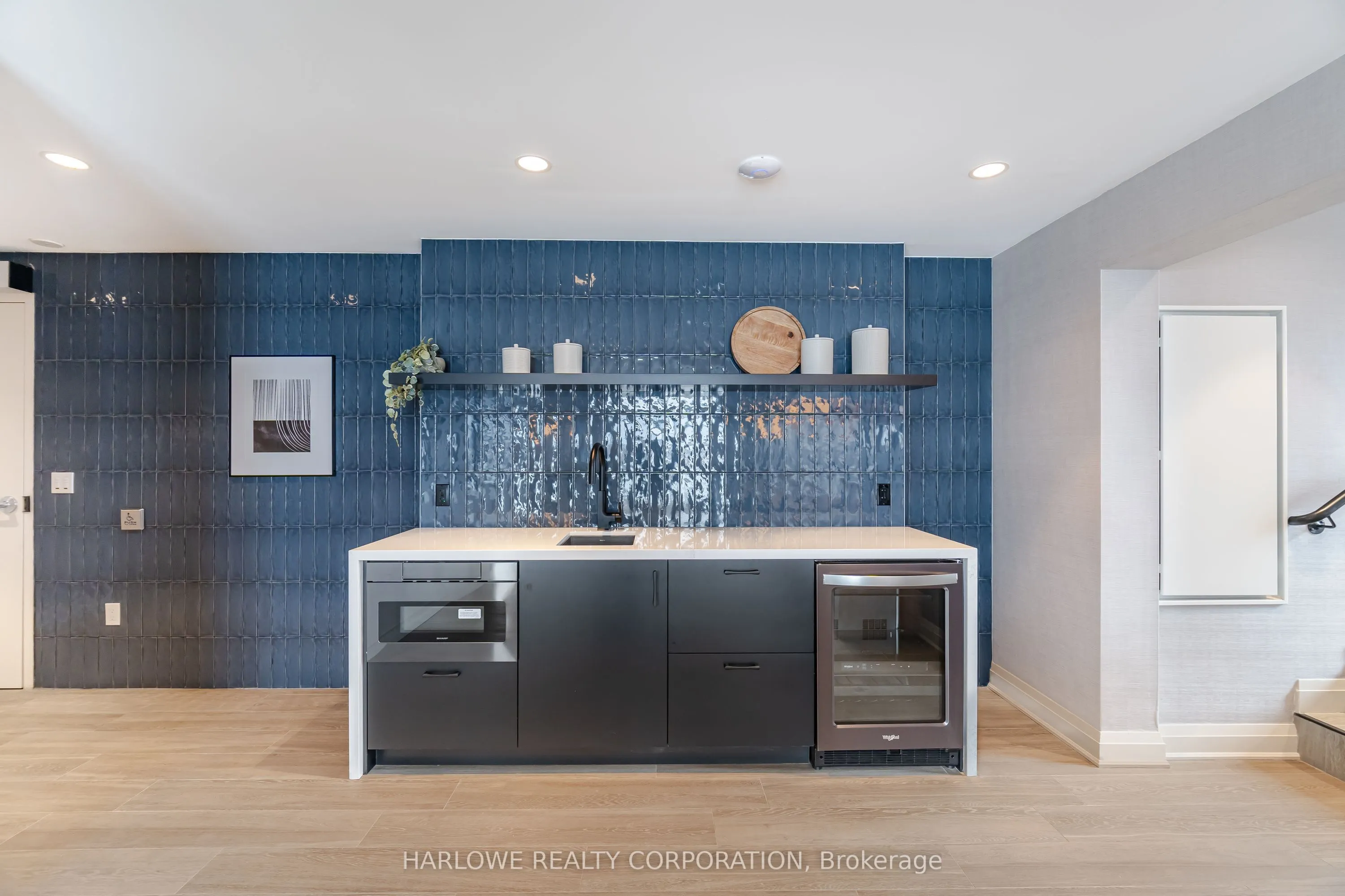 490 Gordon Krantz Avenue, #617