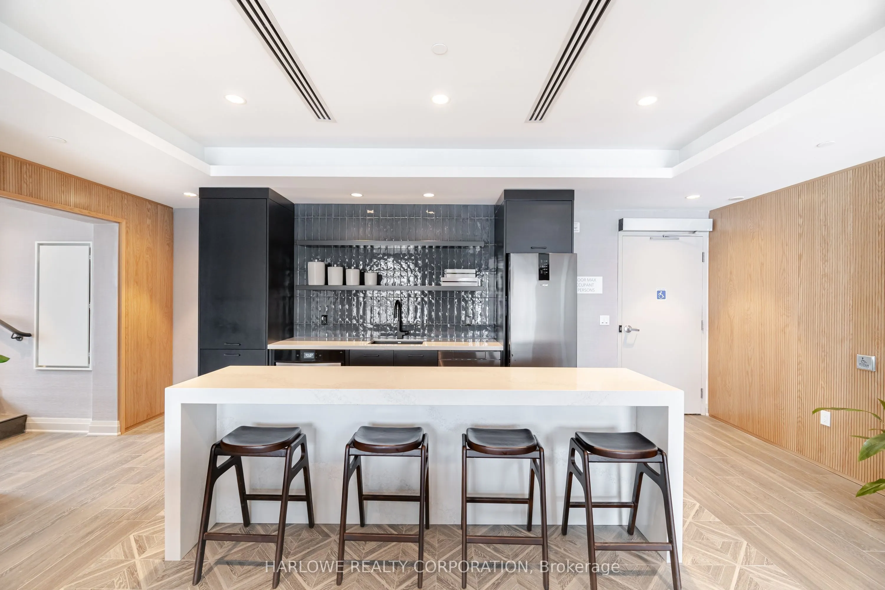 490 Gordon Krantz Avenue, #617