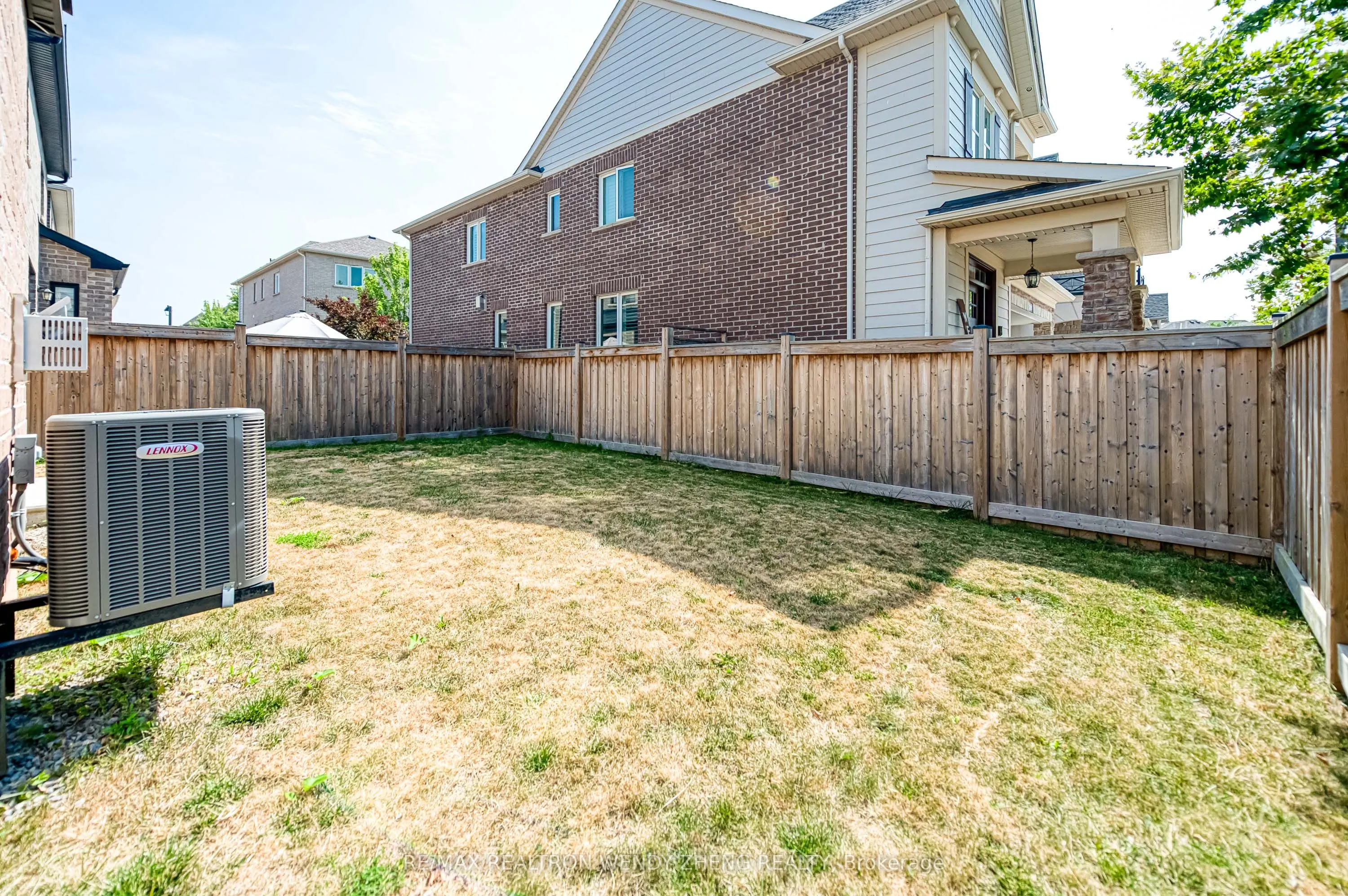 3209 Daisy Way