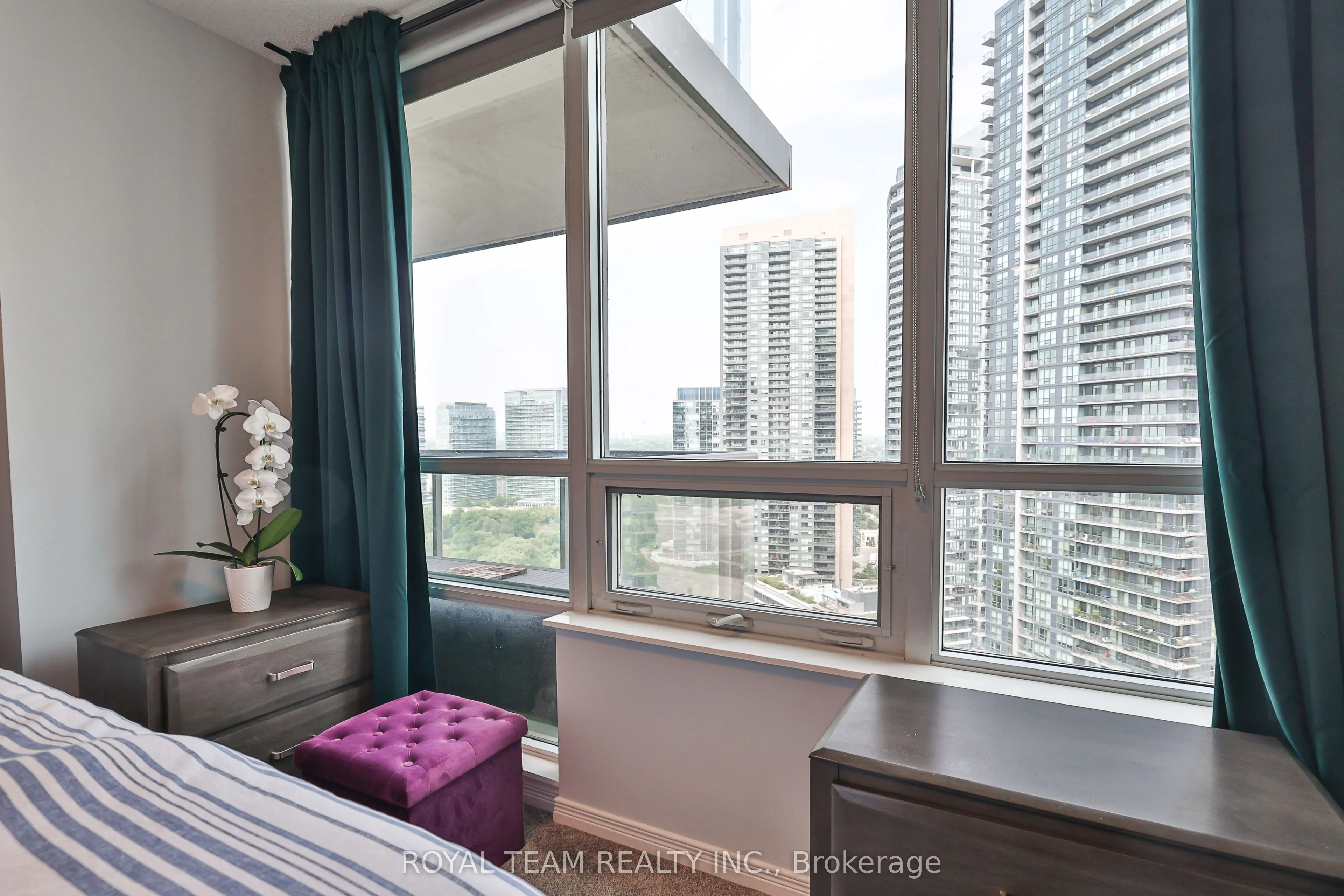2230 Lake Shore Boulevard W, #2504