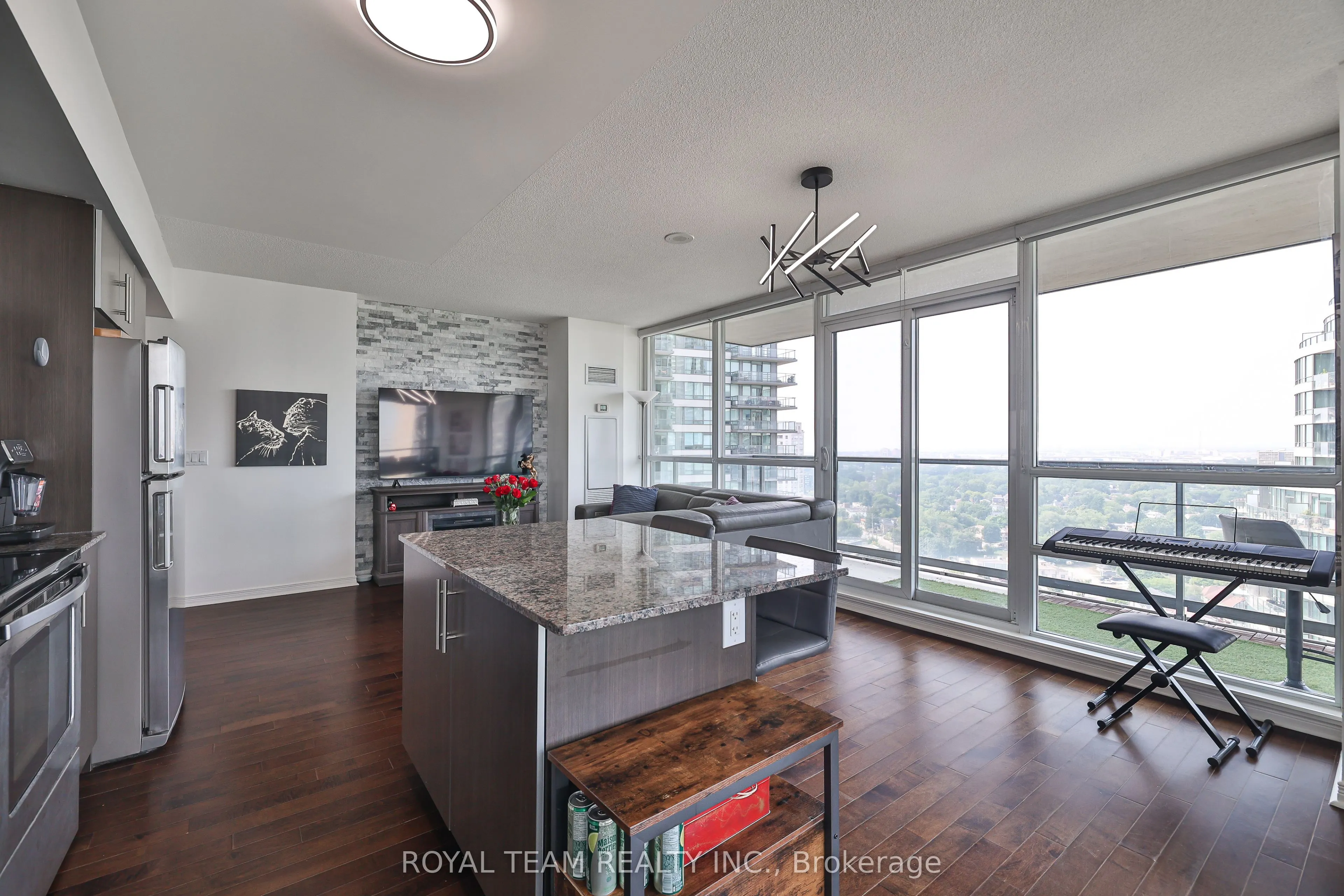 2230 Lake Shore Boulevard W, #2504
