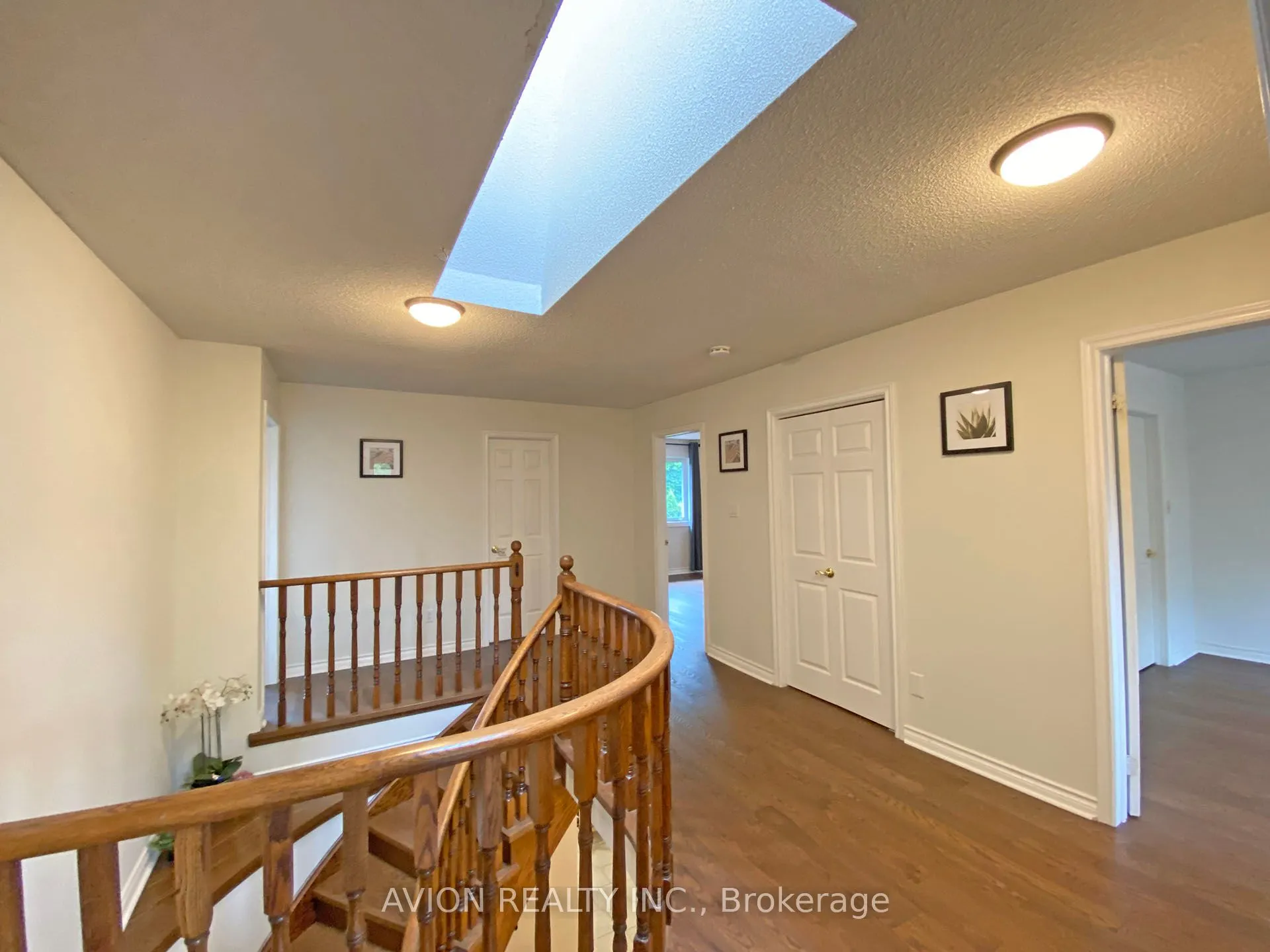 1192 Thoresby Drive