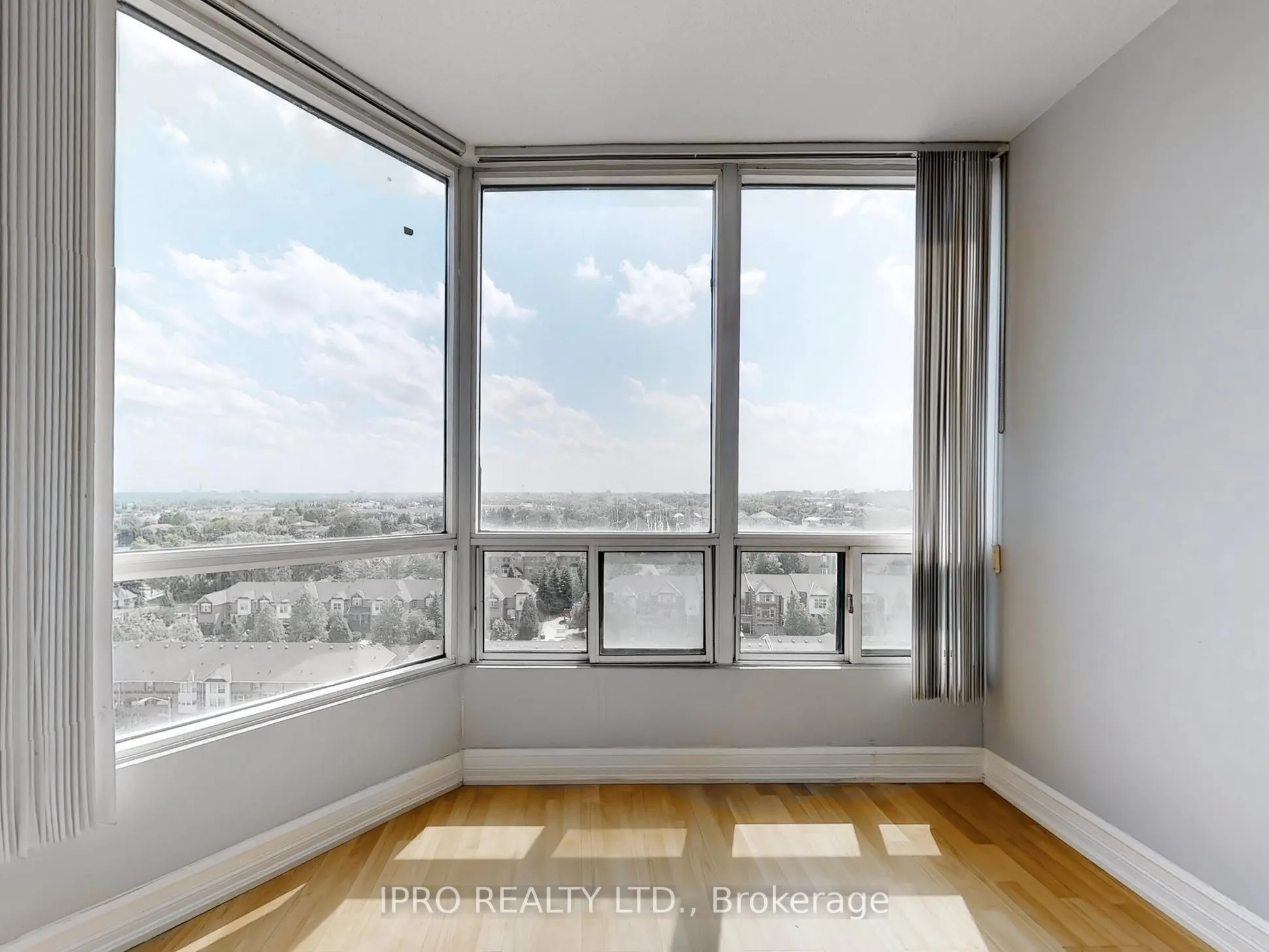 155 Hillcrest Avenue, #1006