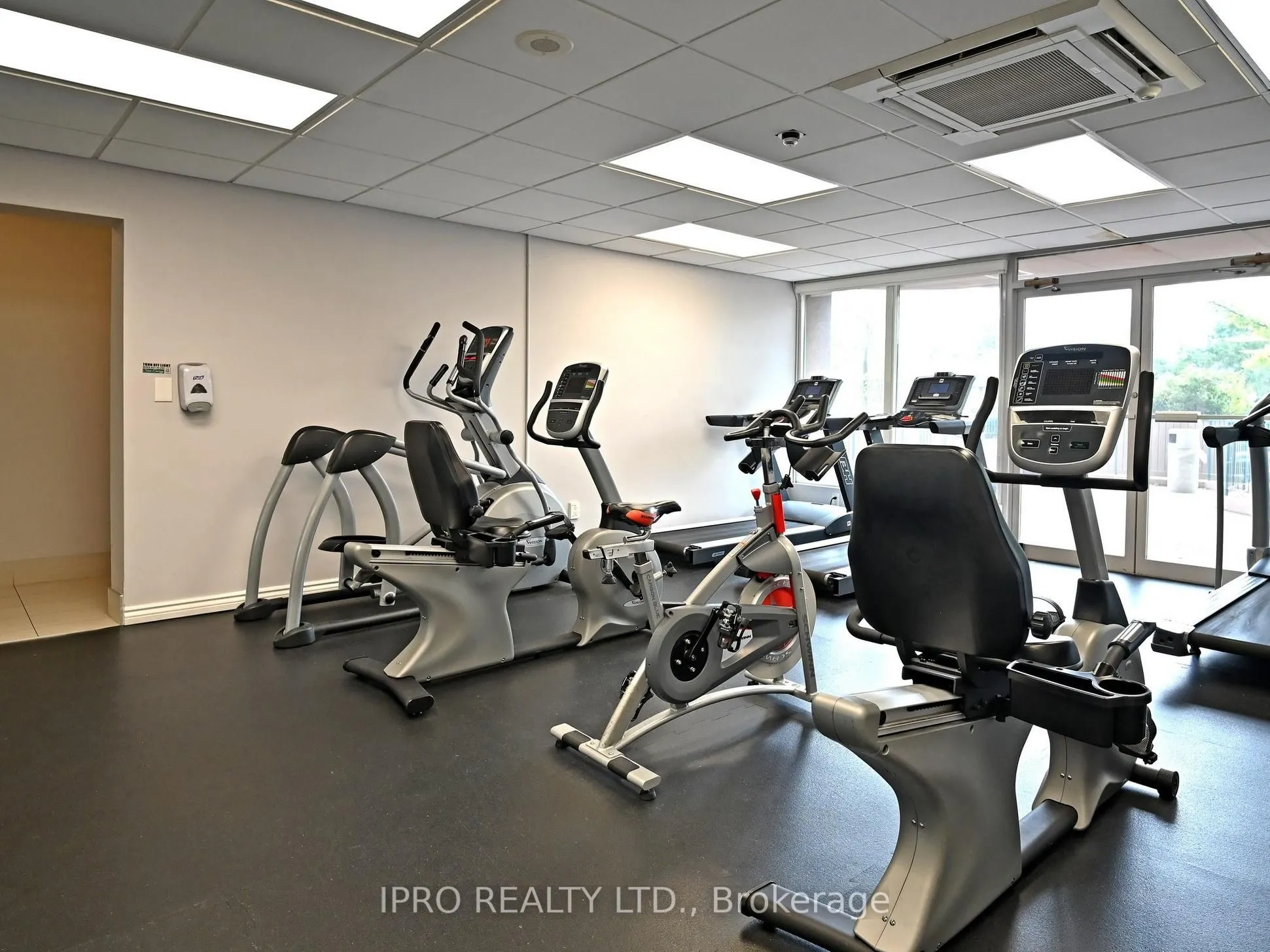 155 Hillcrest Avenue, #1006