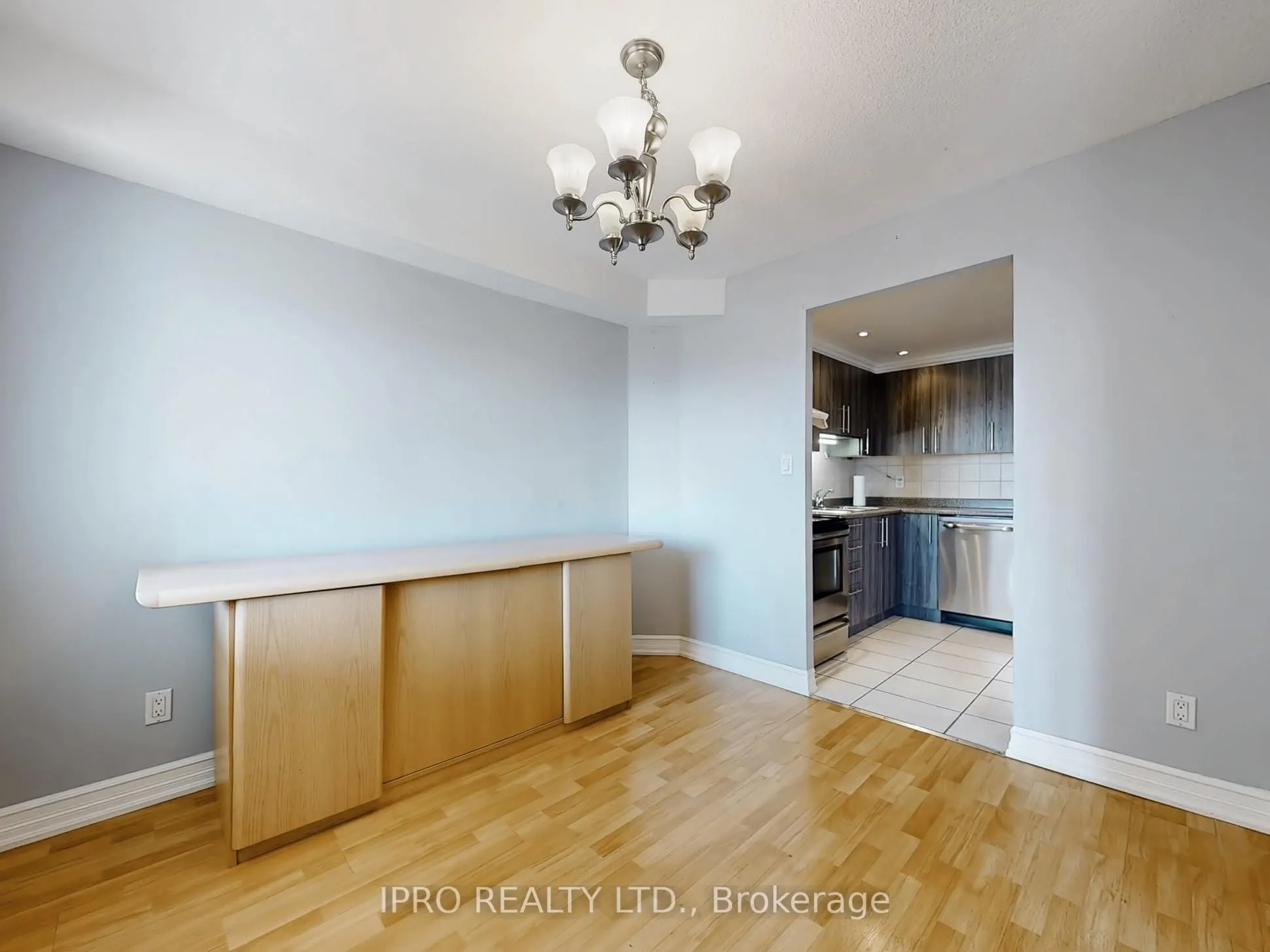 155 Hillcrest Avenue, #1006