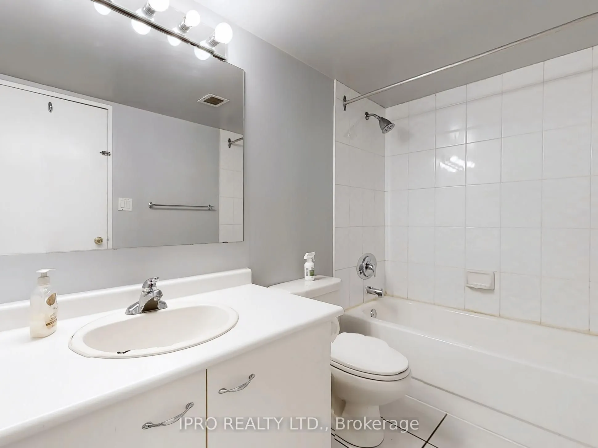 155 Hillcrest Avenue, #1006