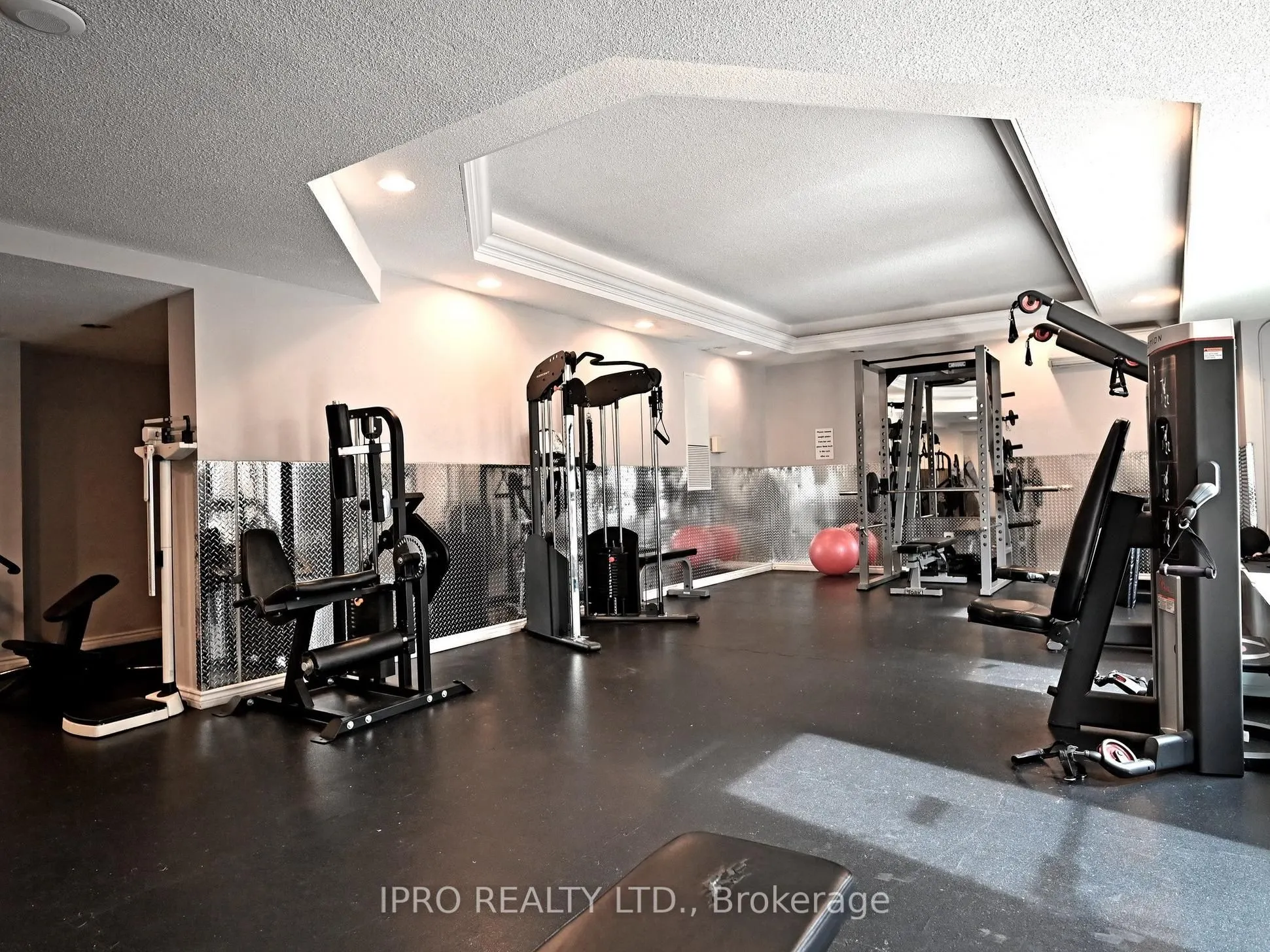 155 Hillcrest Avenue, #1006