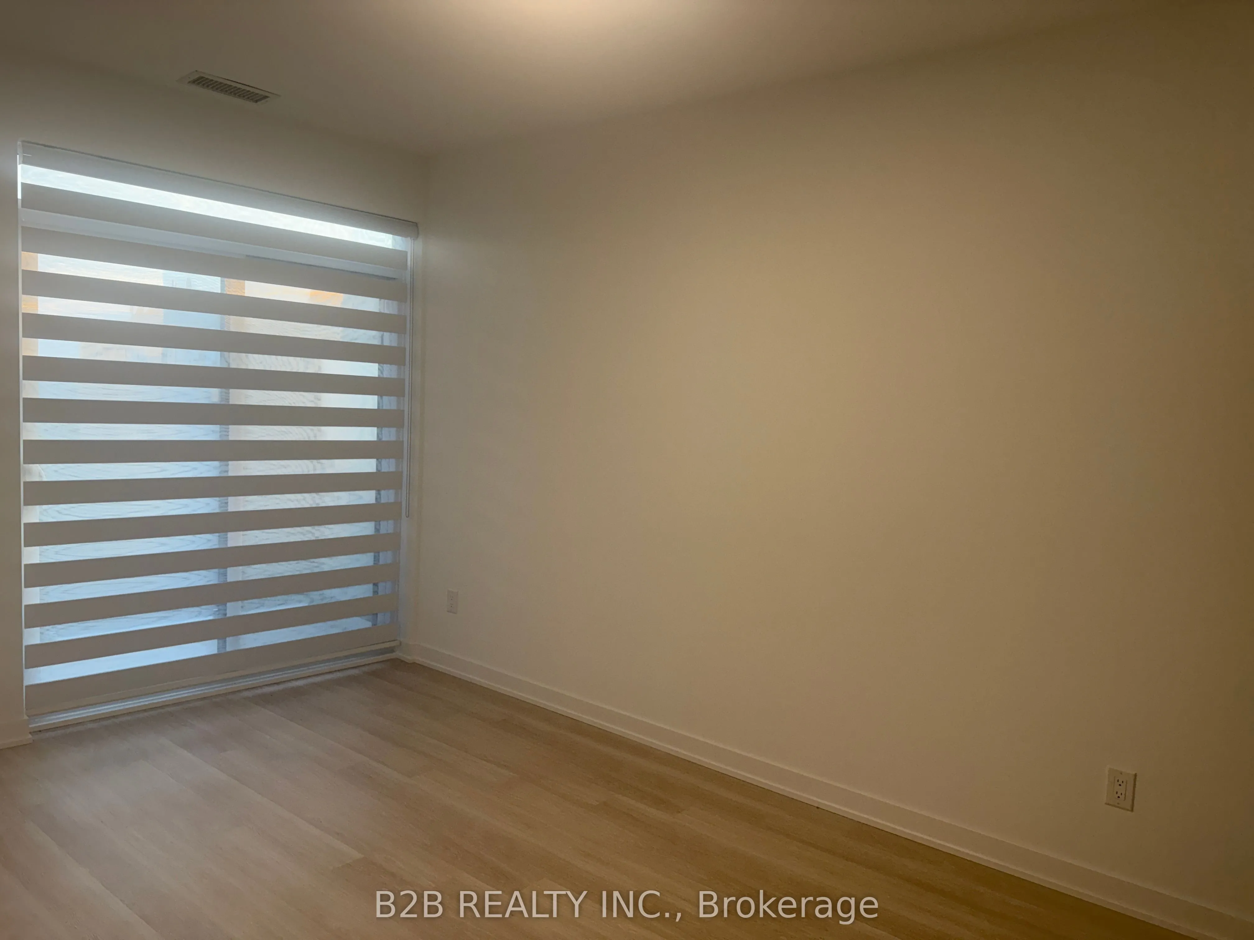 5105 hurontario Street, #608