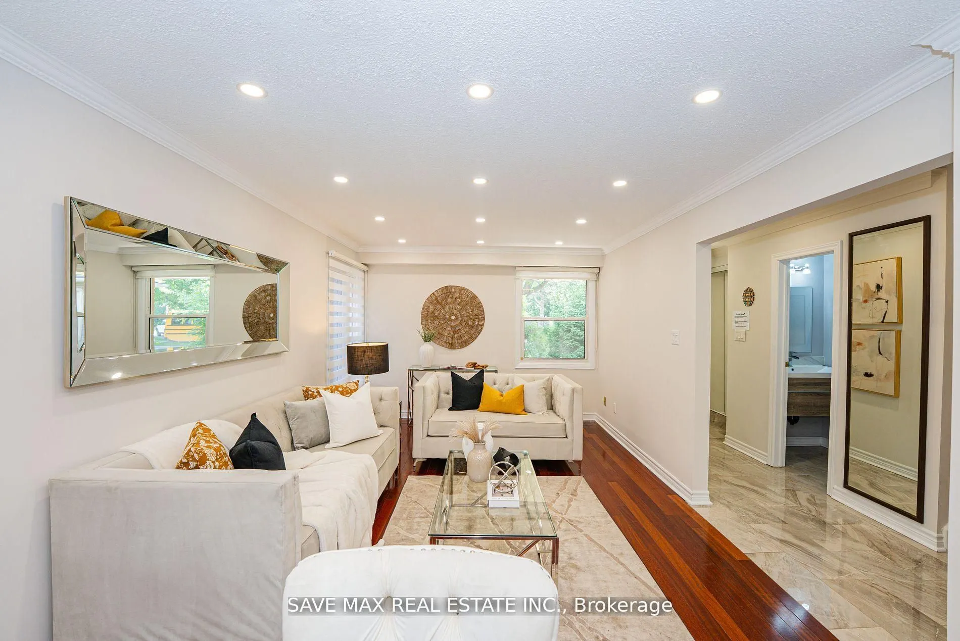 3158 Keynes Crescent