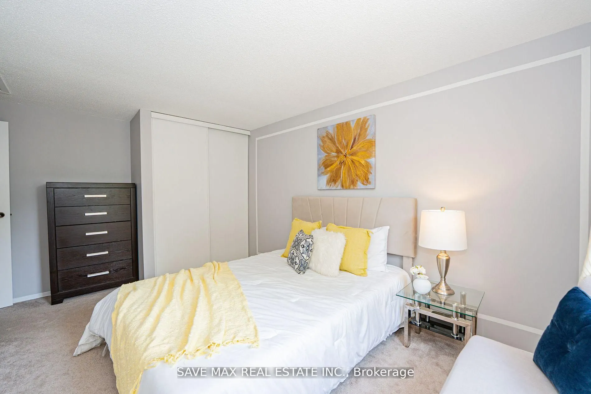 3158 Keynes Crescent