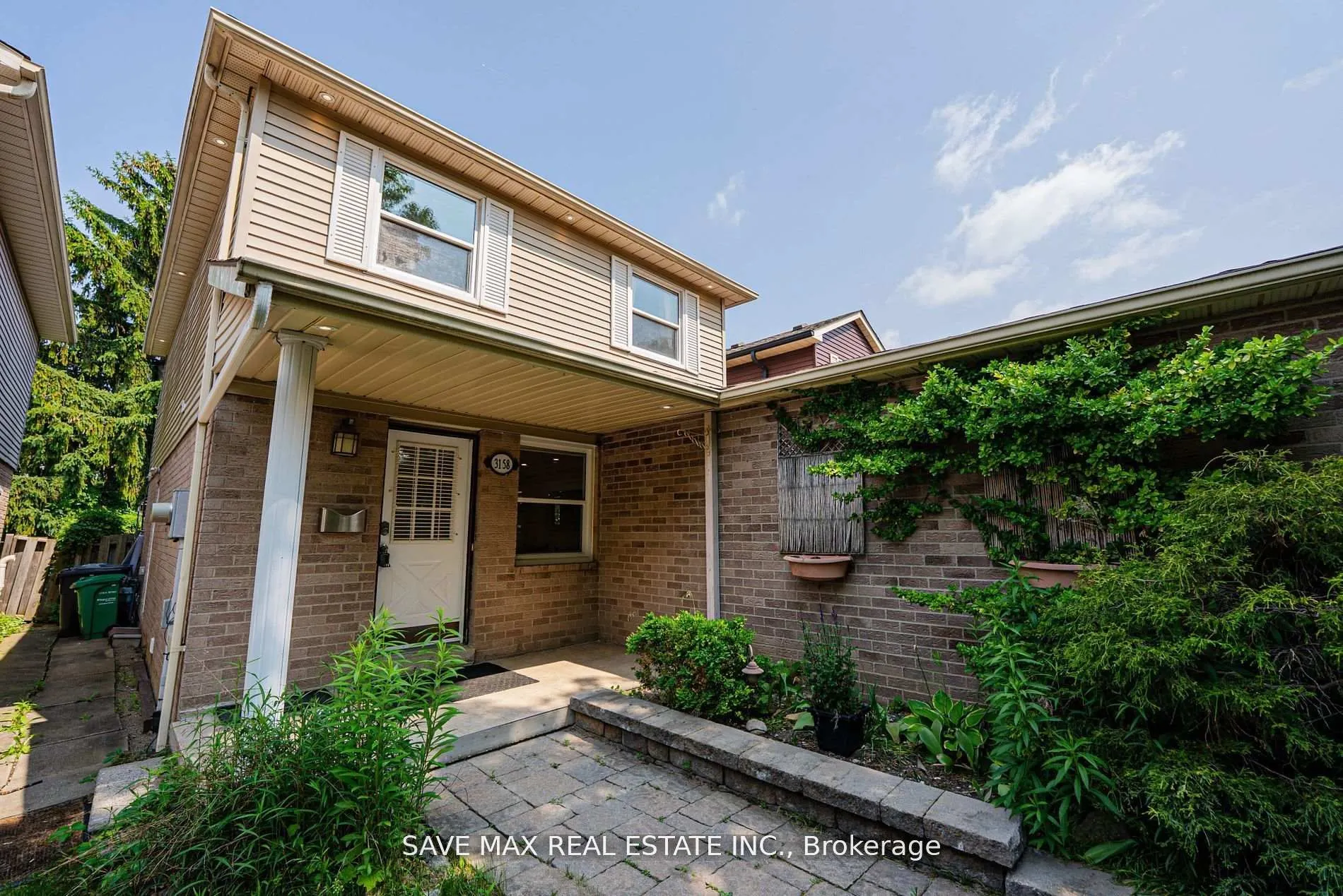 3158 Keynes Crescent