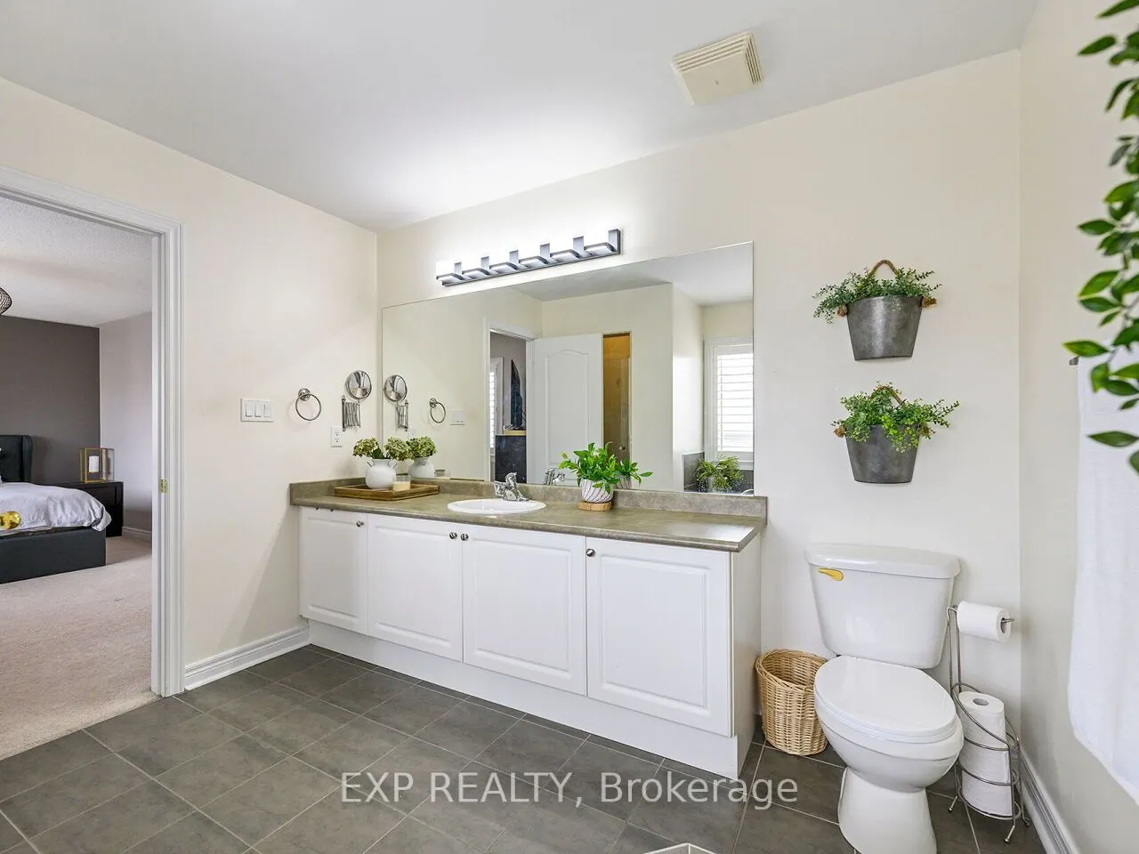 171 Giddings Crescent