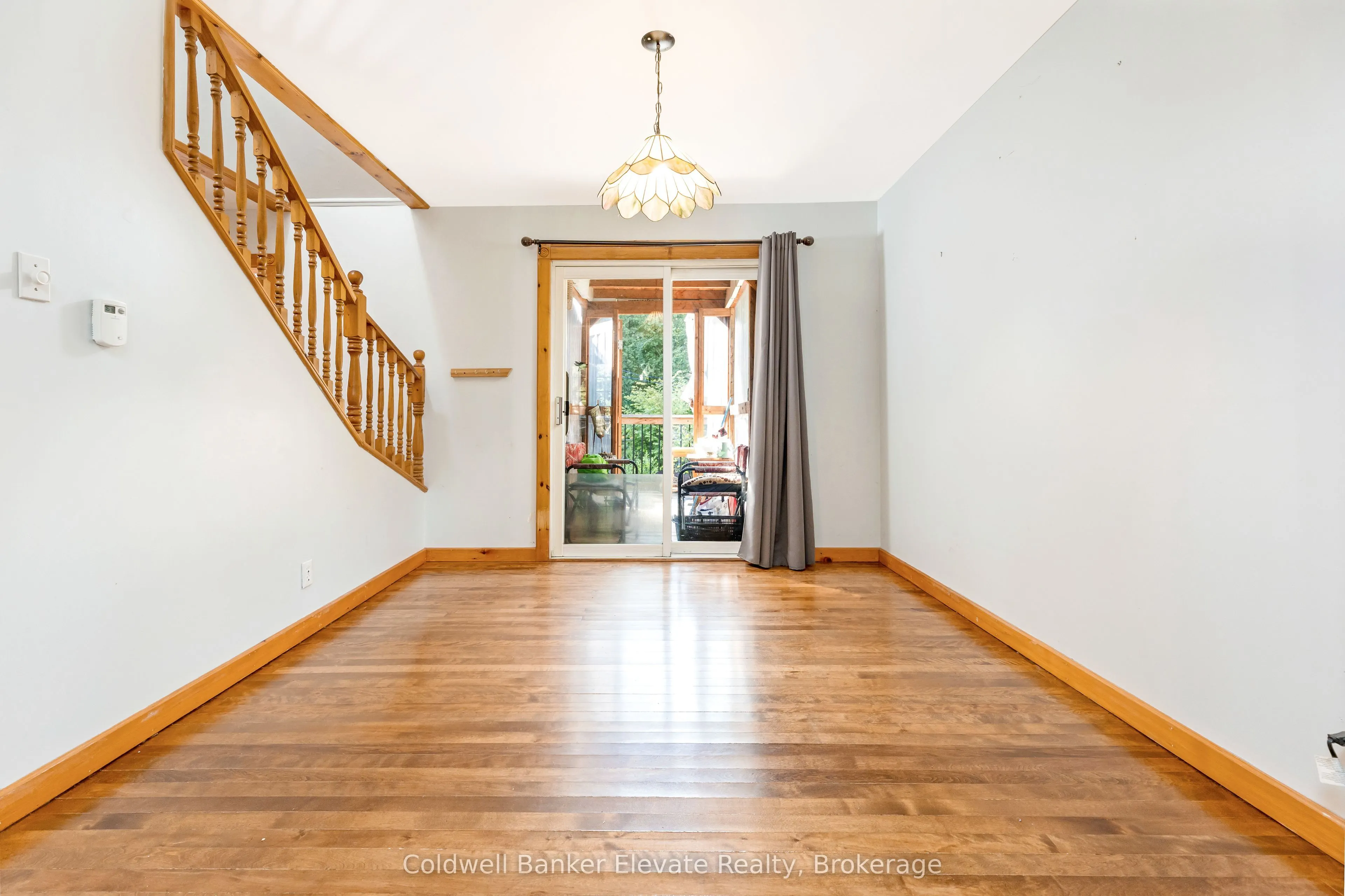 12 Churchill Crescent