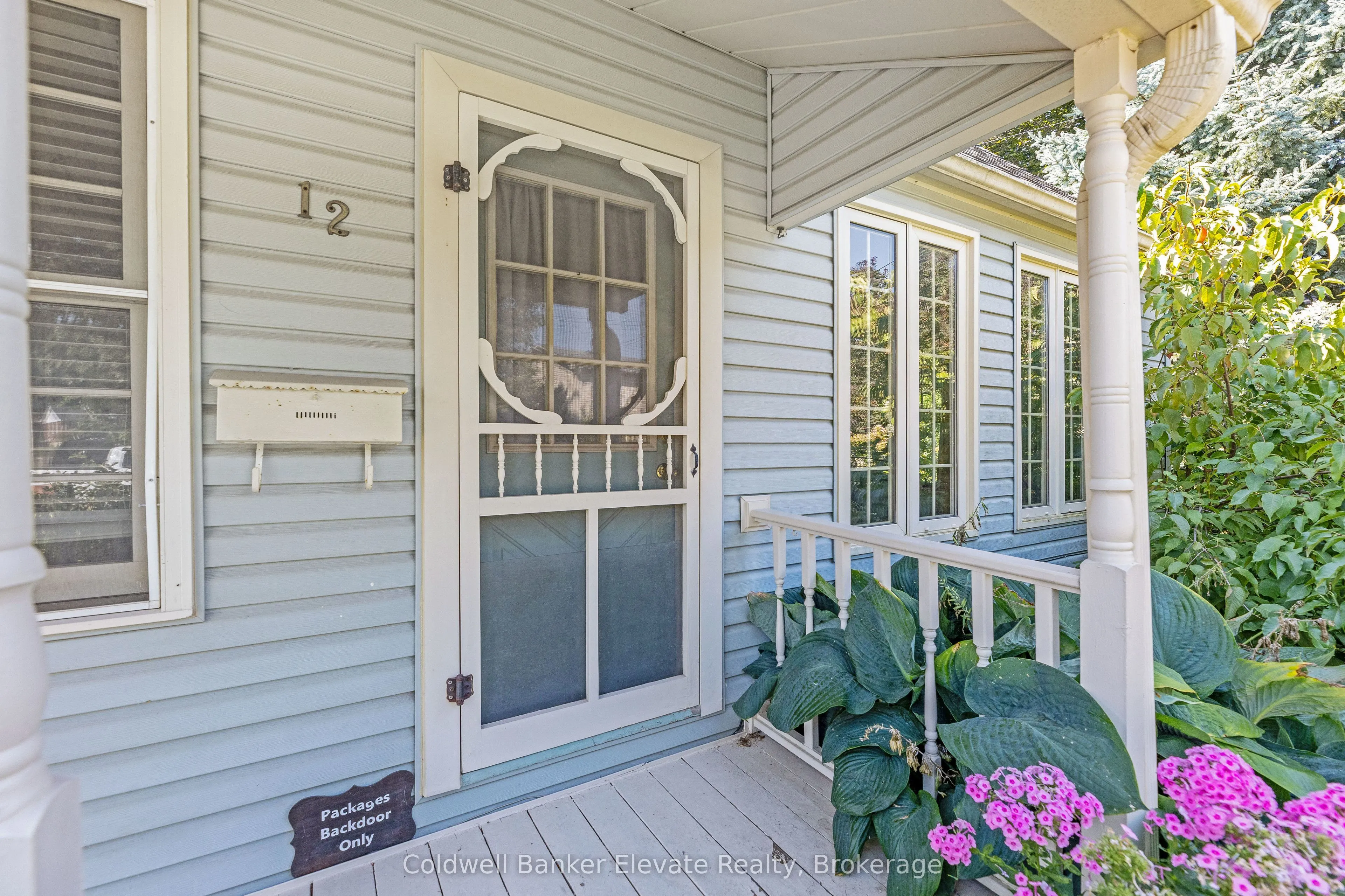 12 Churchill Crescent