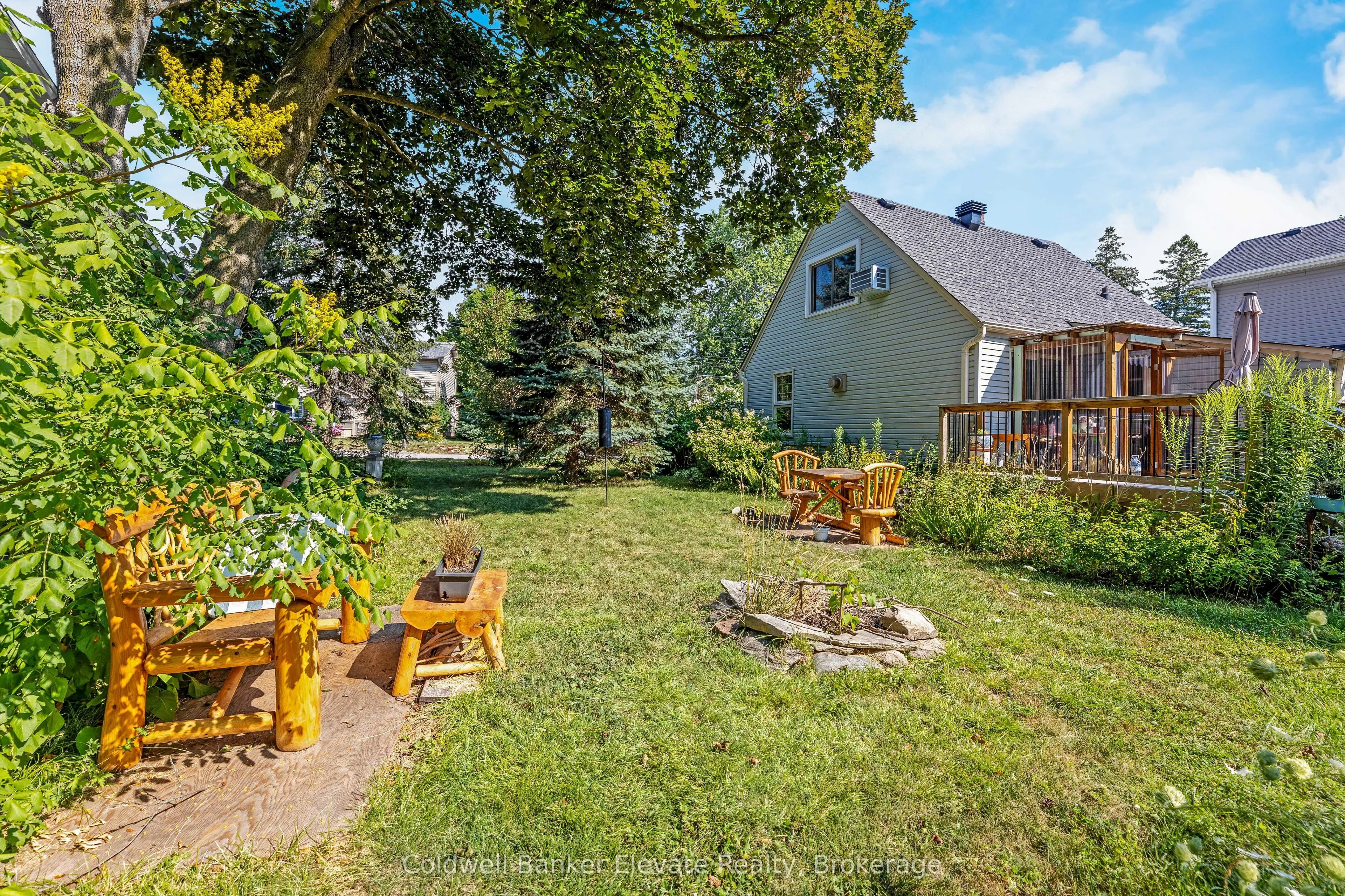 12 Churchill Crescent