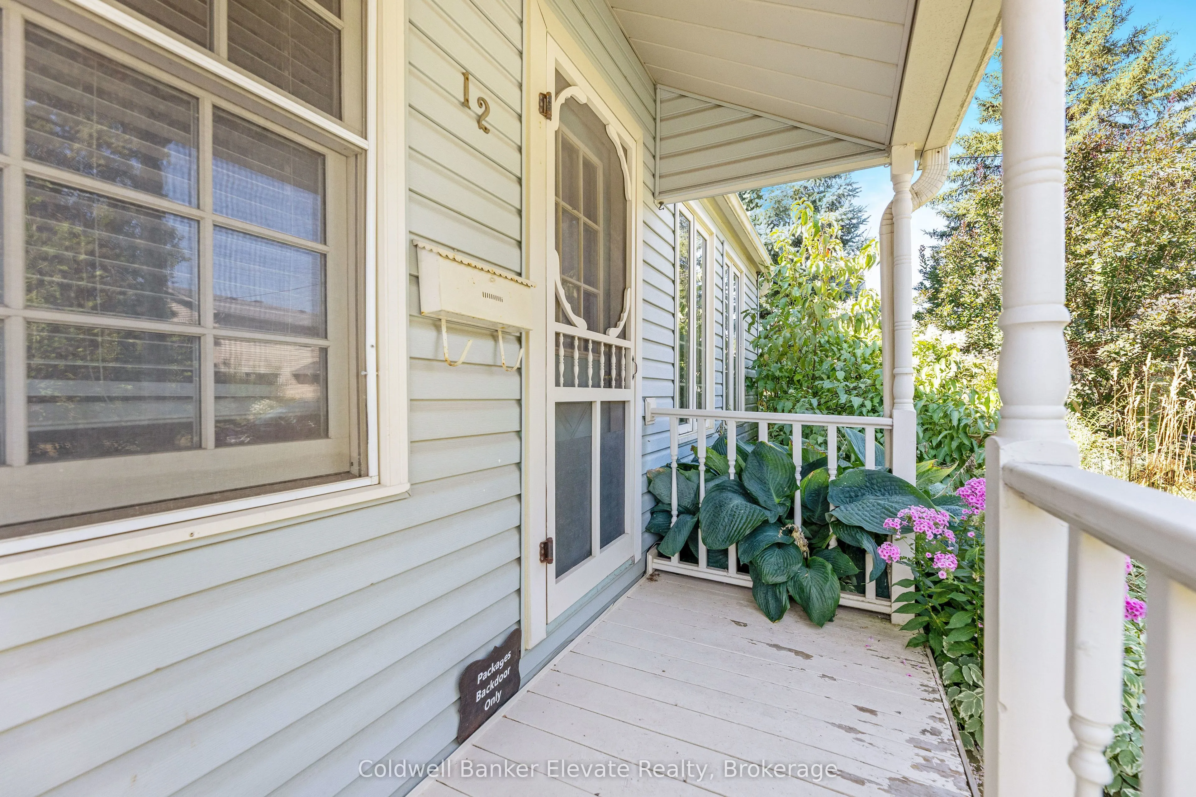 12 Churchill Crescent