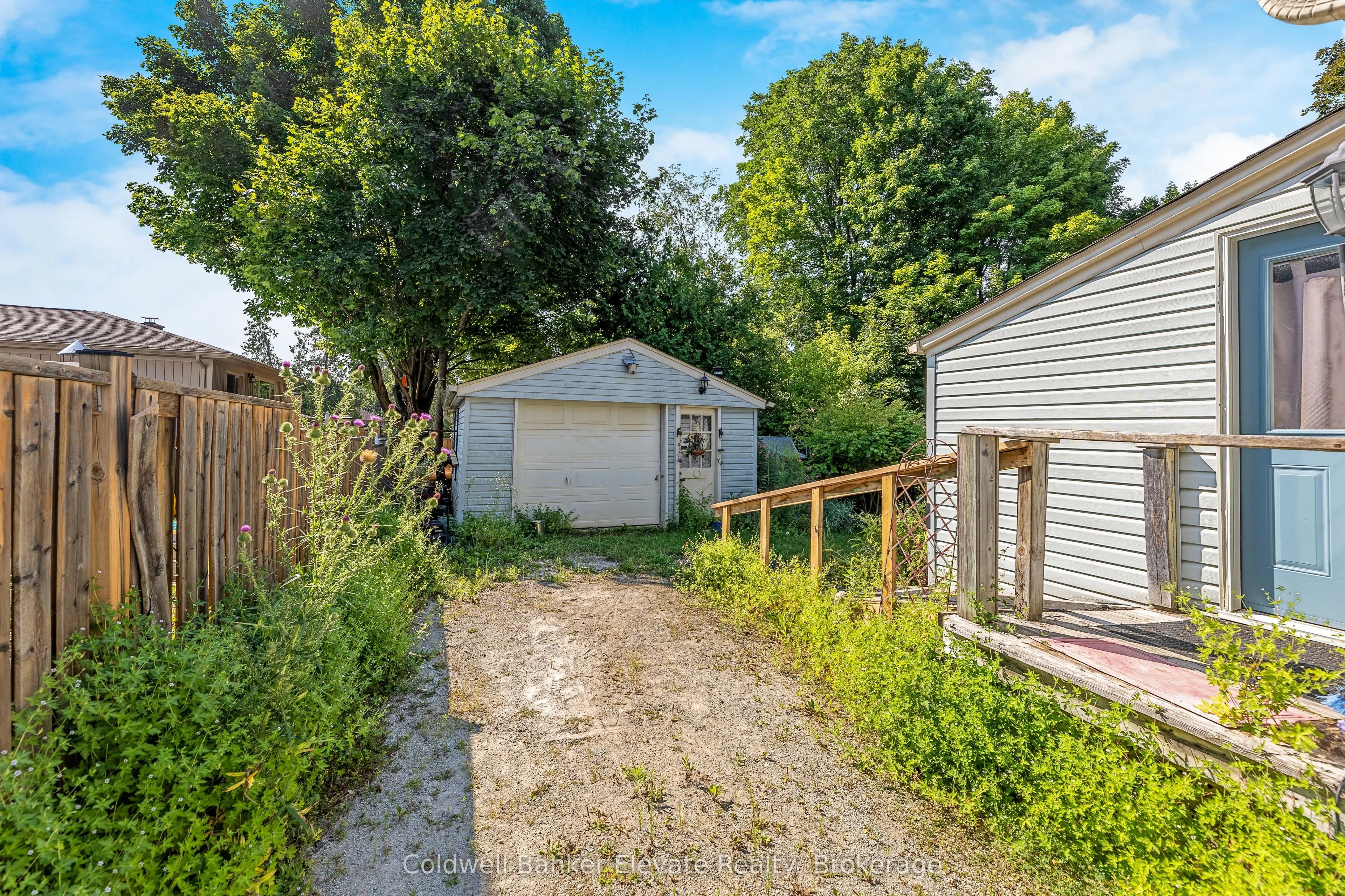 12 Churchill Crescent