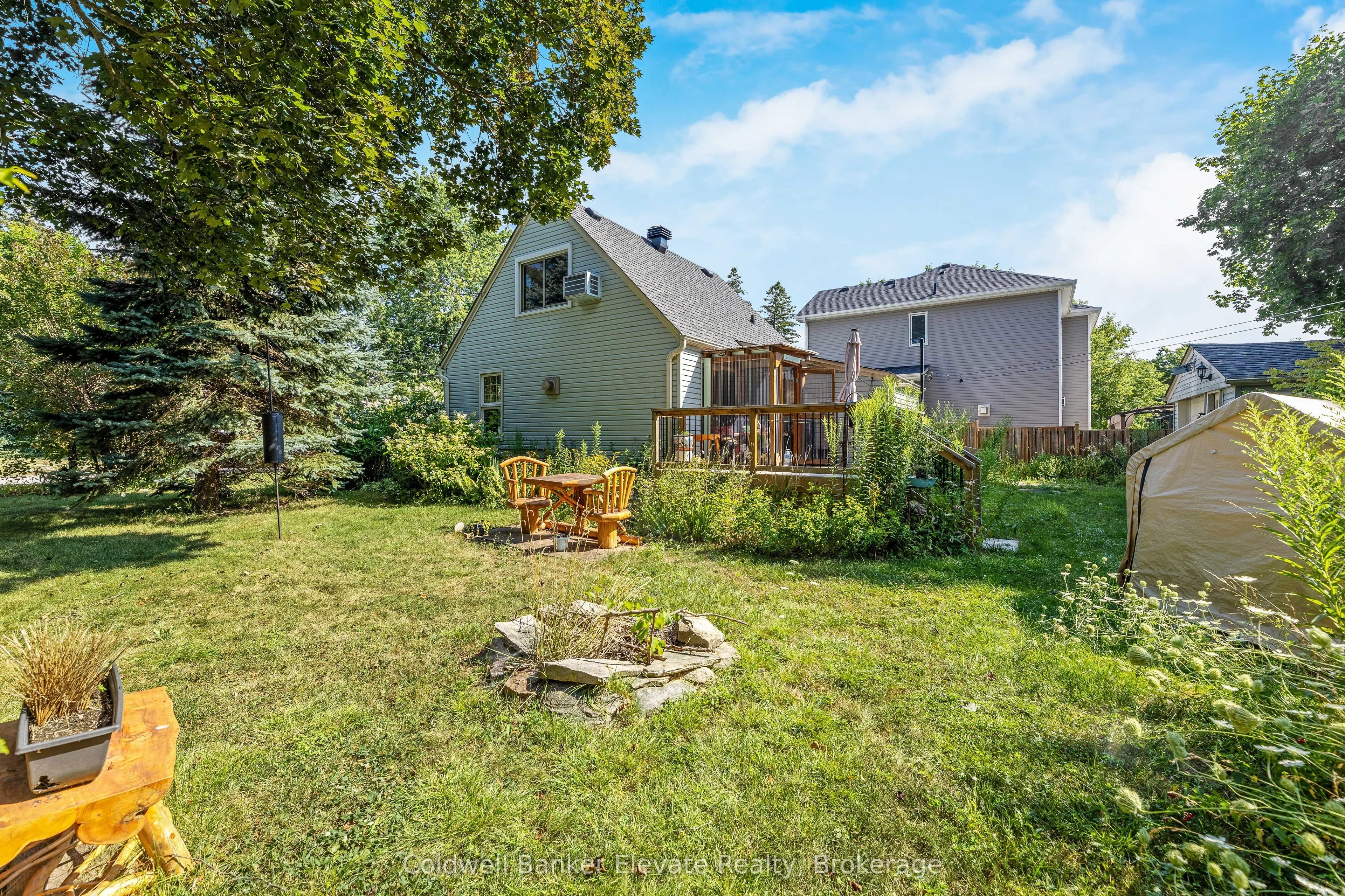 12 Churchill Crescent