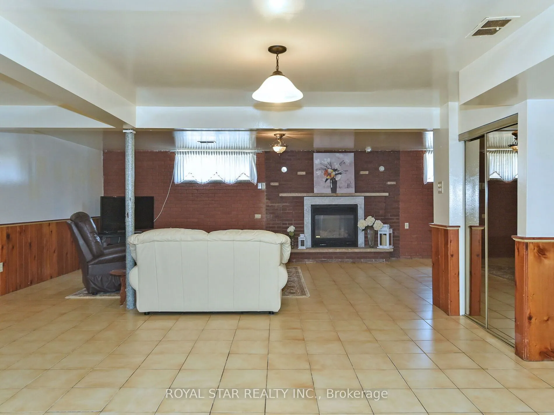 25 Diana Drive
