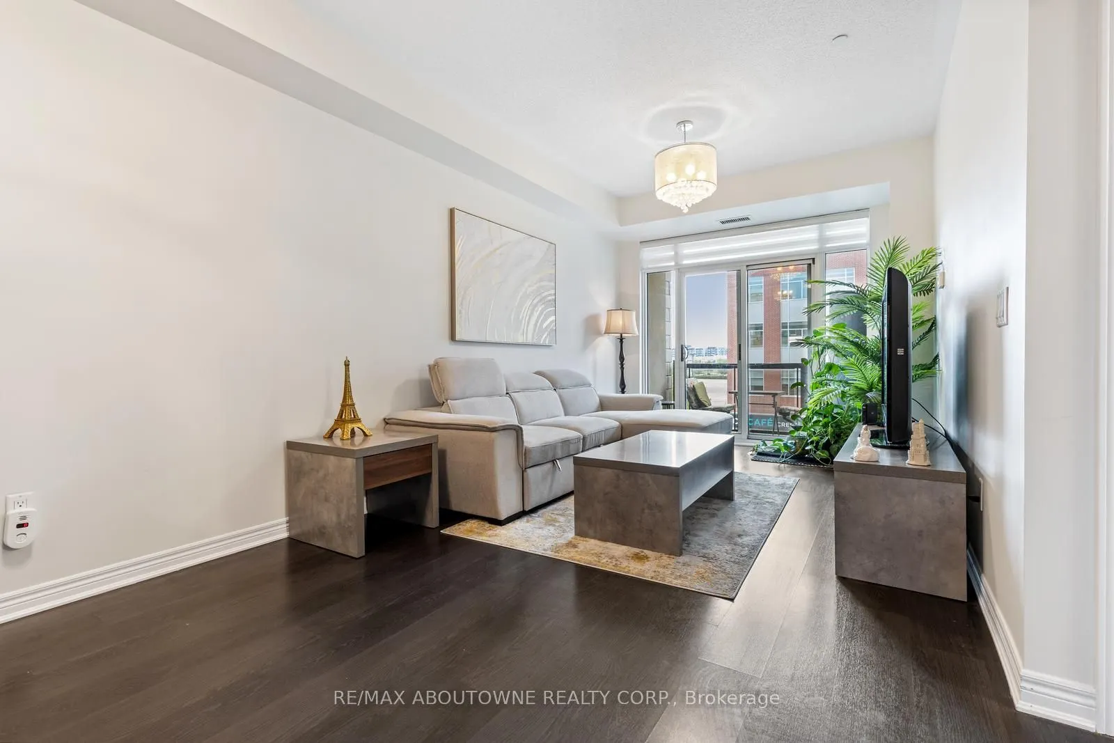 216 Oak Park Boulevard, #312