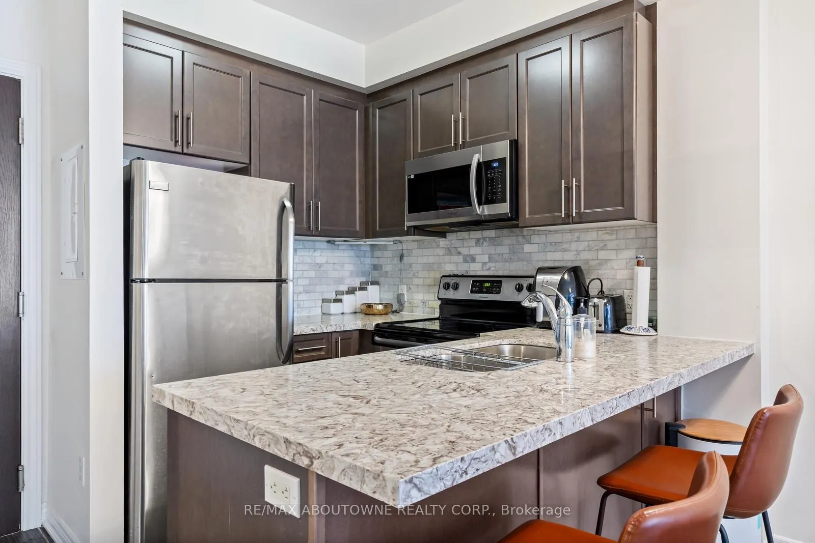 216 Oak Park Boulevard, #312