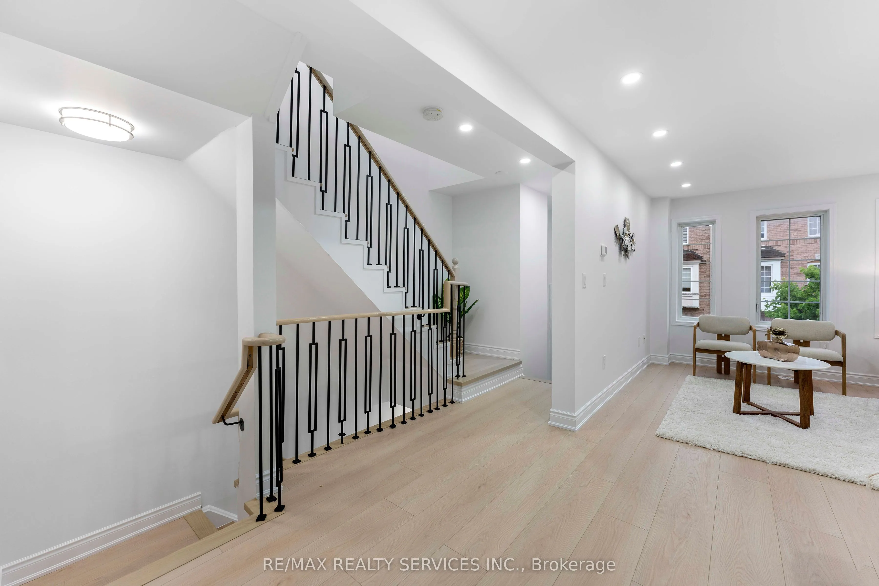 80 Acorn Place, #28