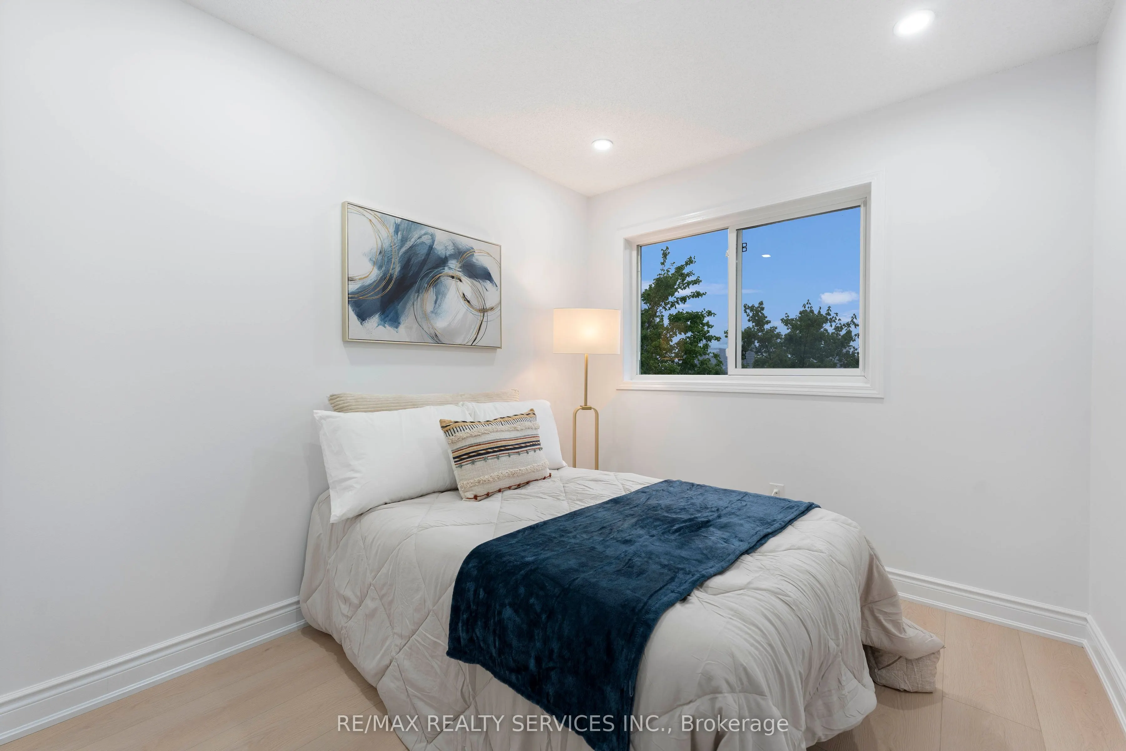 80 Acorn Place, #28
