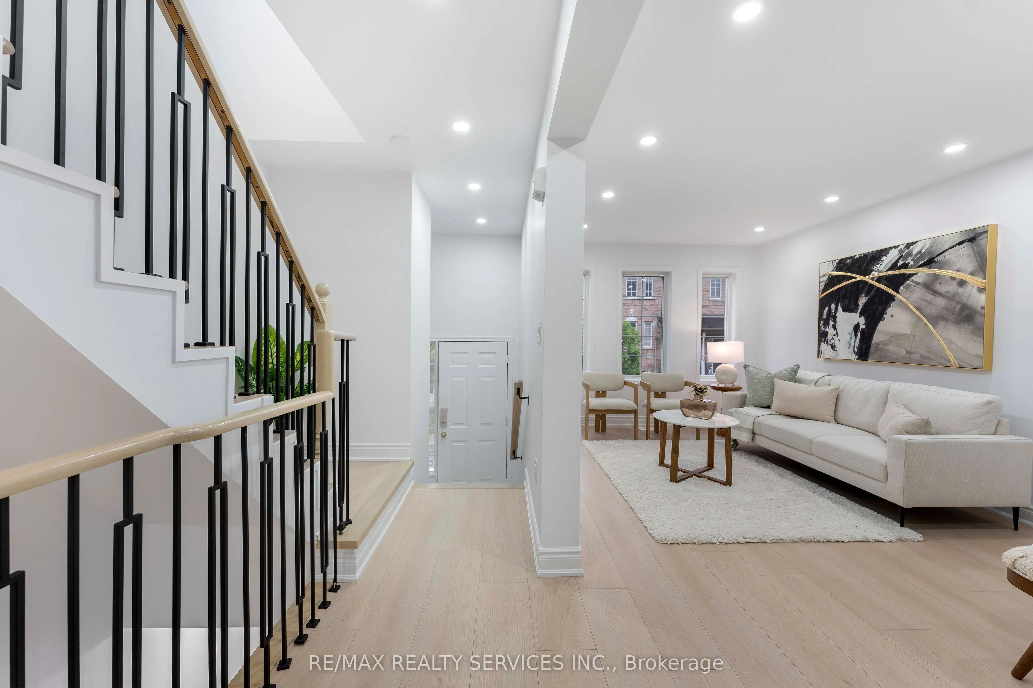 80 Acorn Place, #28