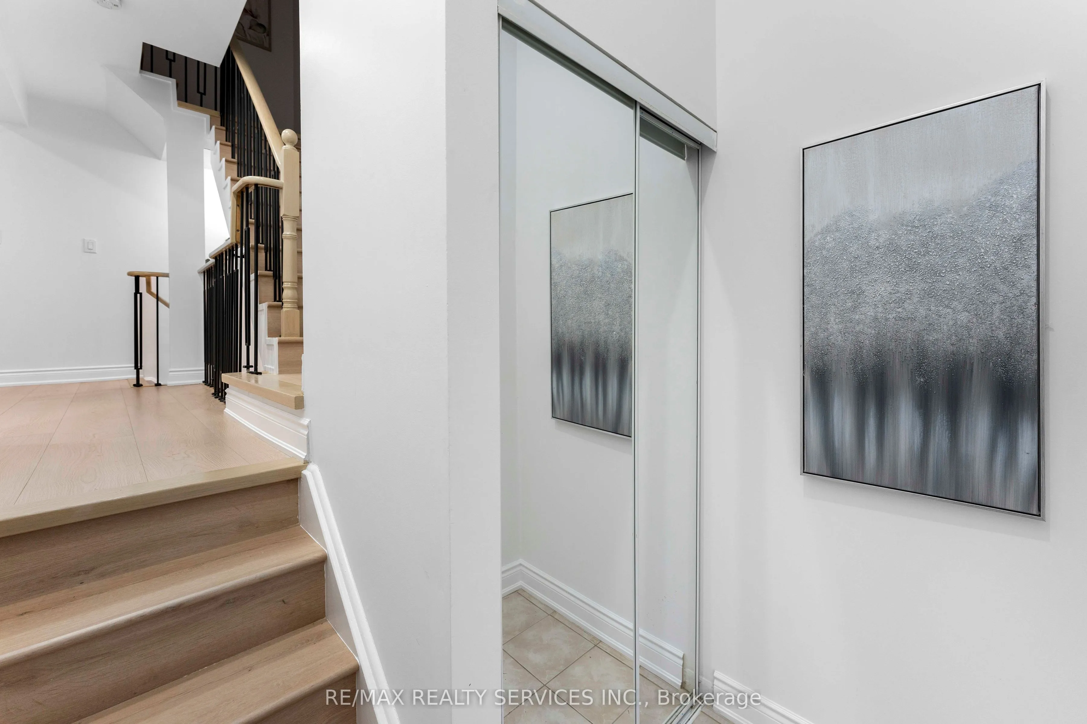 80 Acorn Place, #28